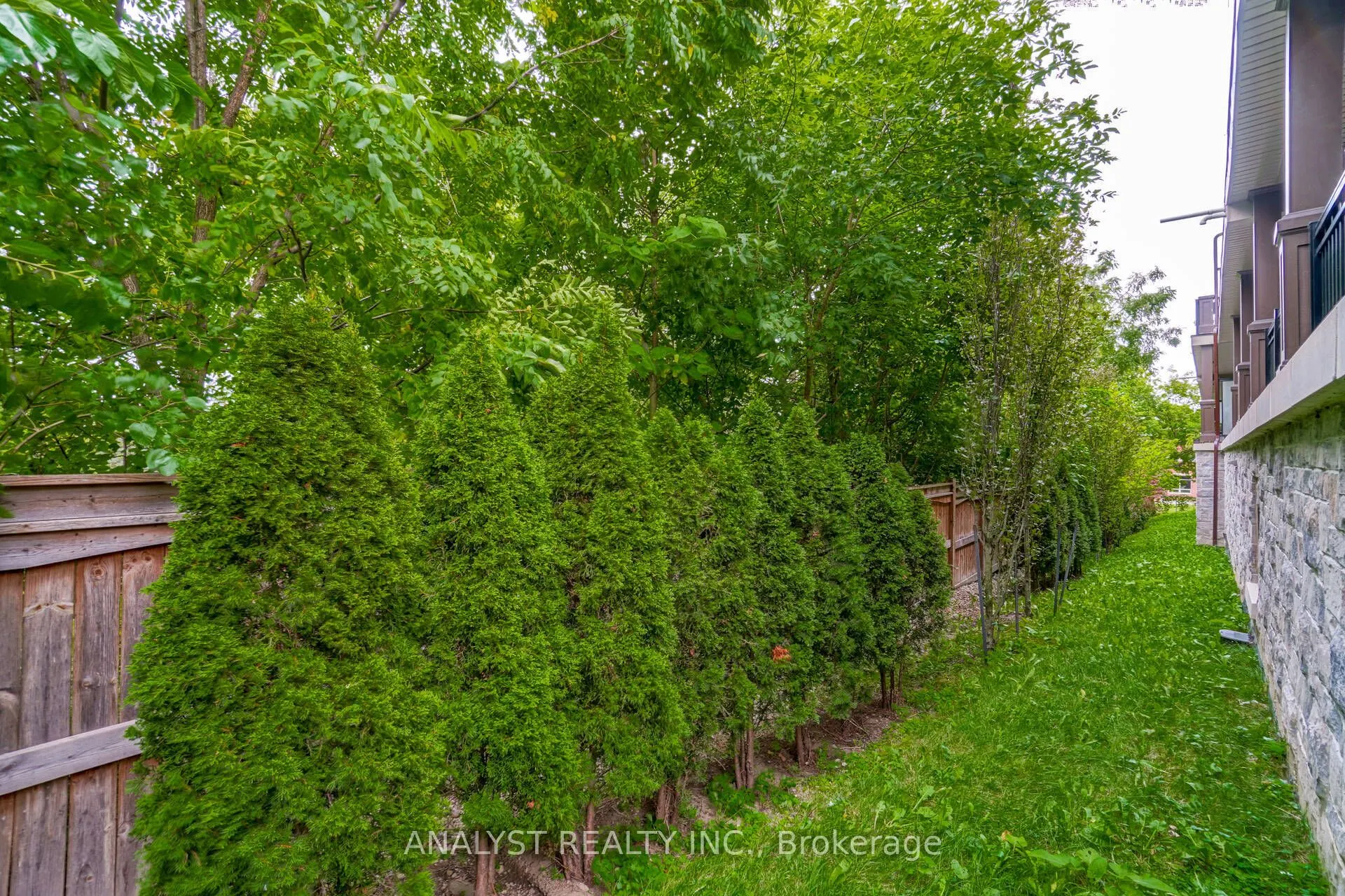 10425 Islington Avenue, #216