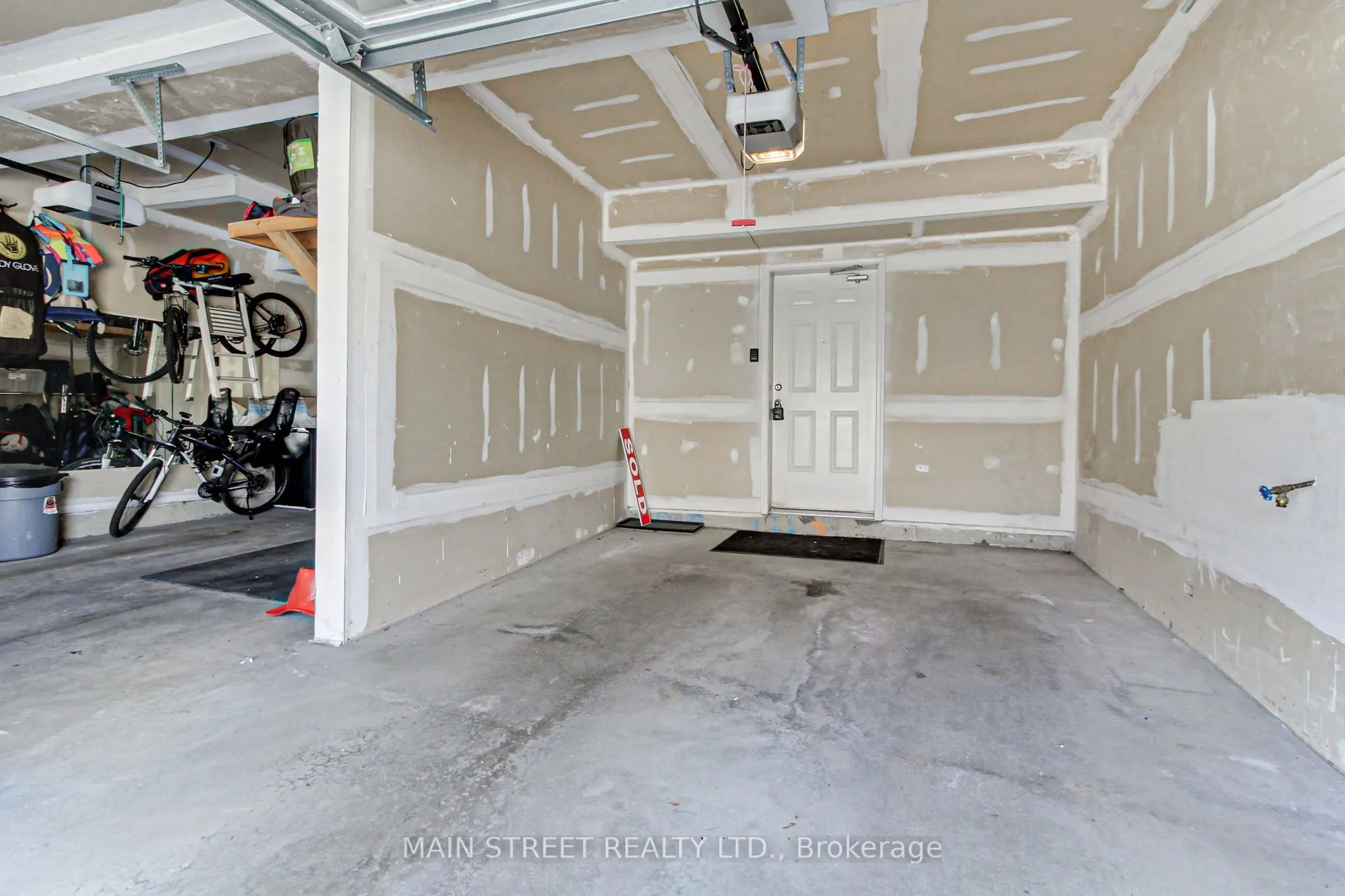 15949 Bayview Avenue