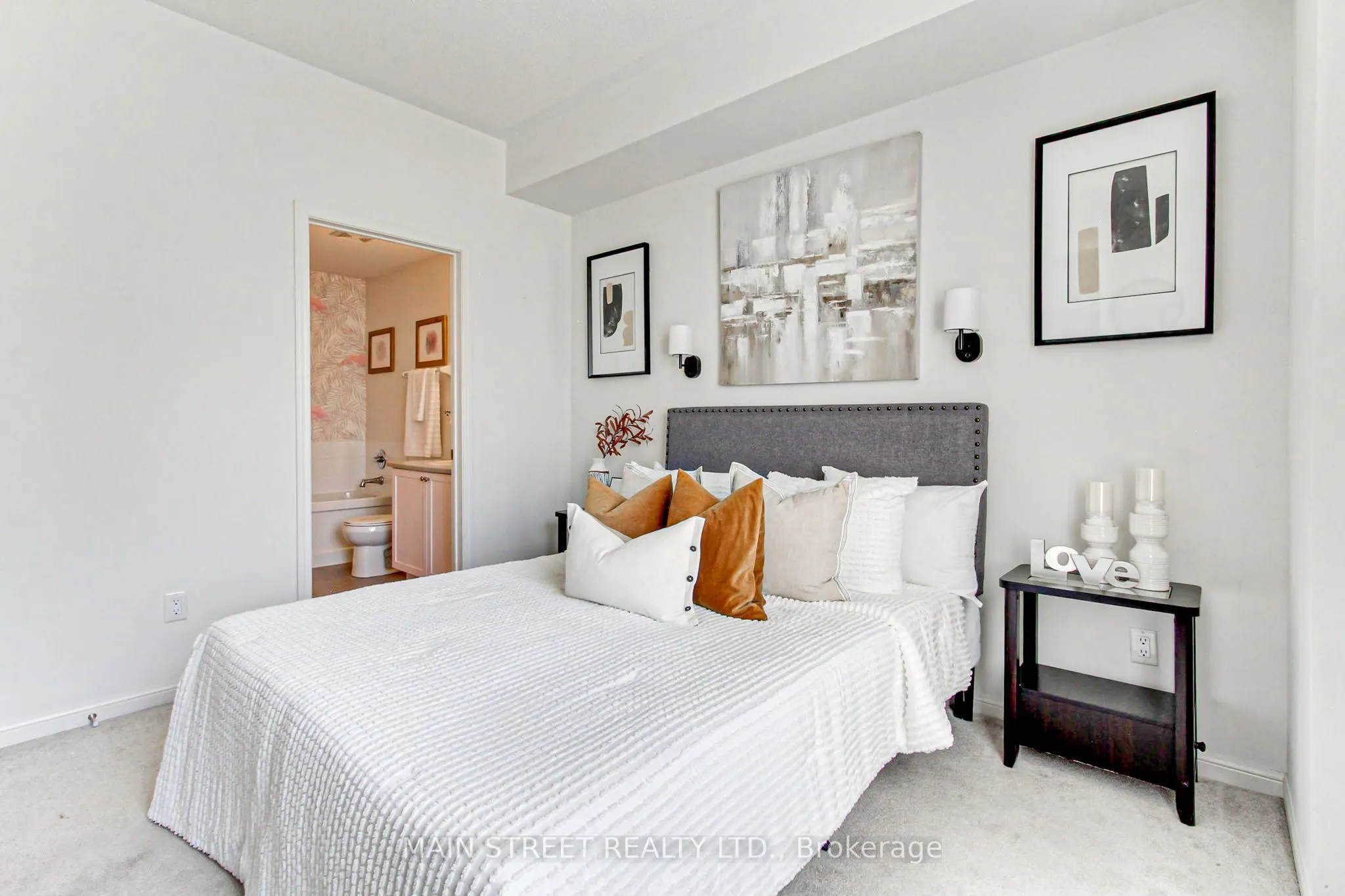 15949 Bayview Avenue