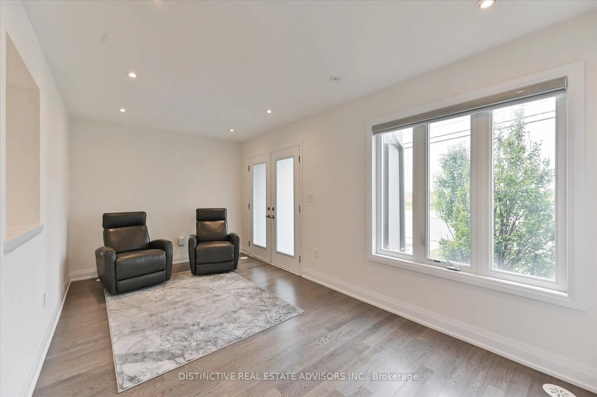 190 Moneypenny Place