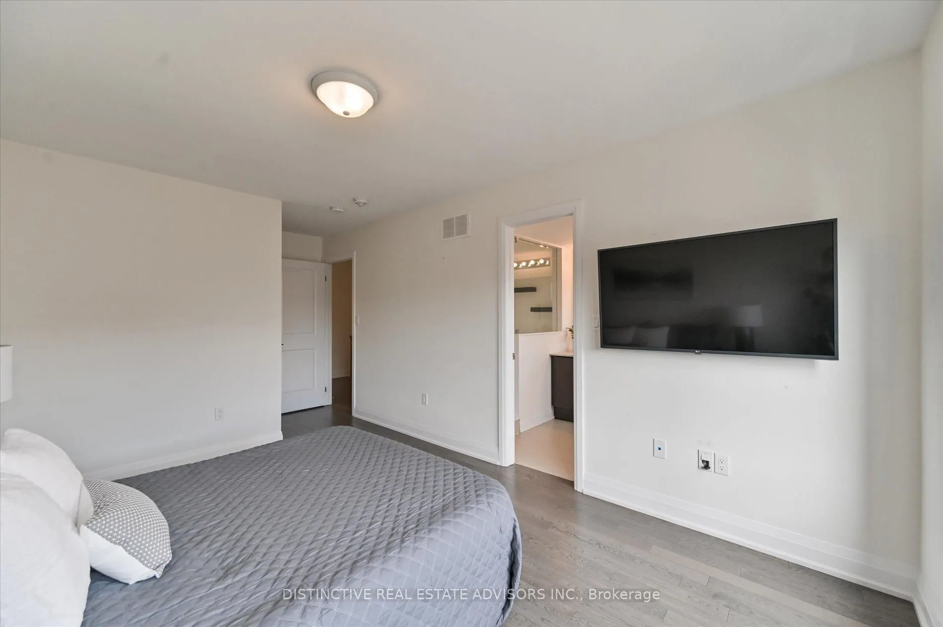 190 Moneypenny Place