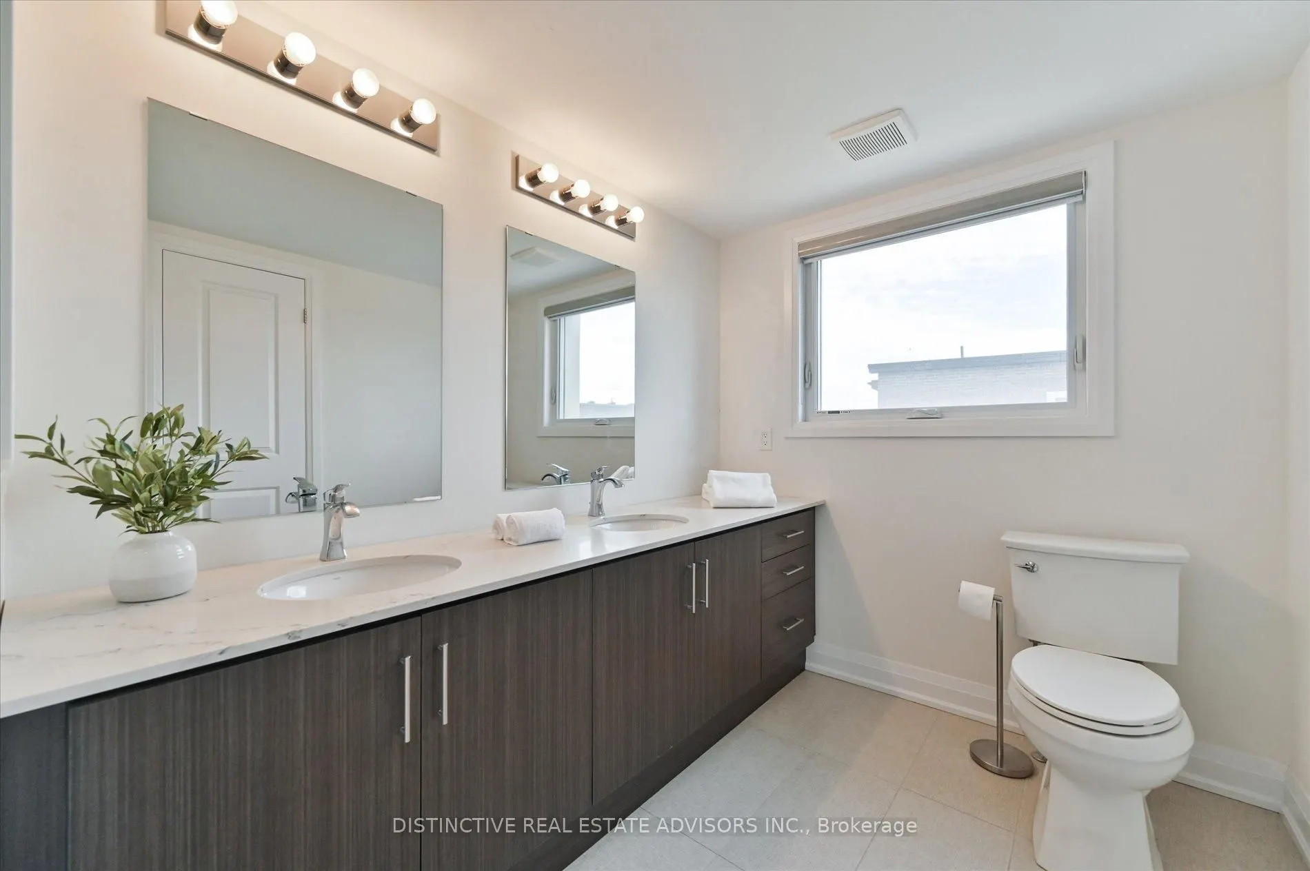 190 Moneypenny Place