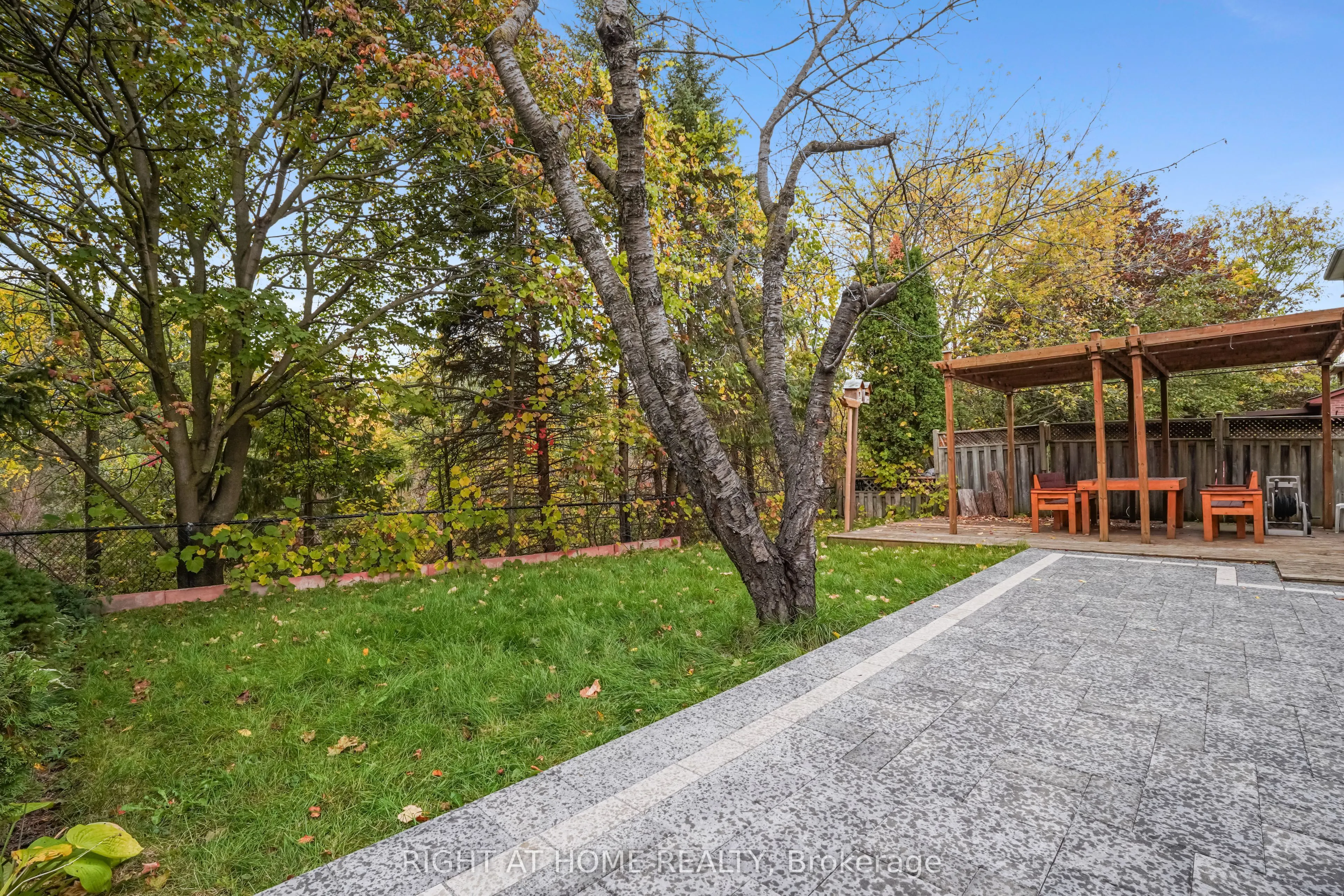 97 Brillinger Street