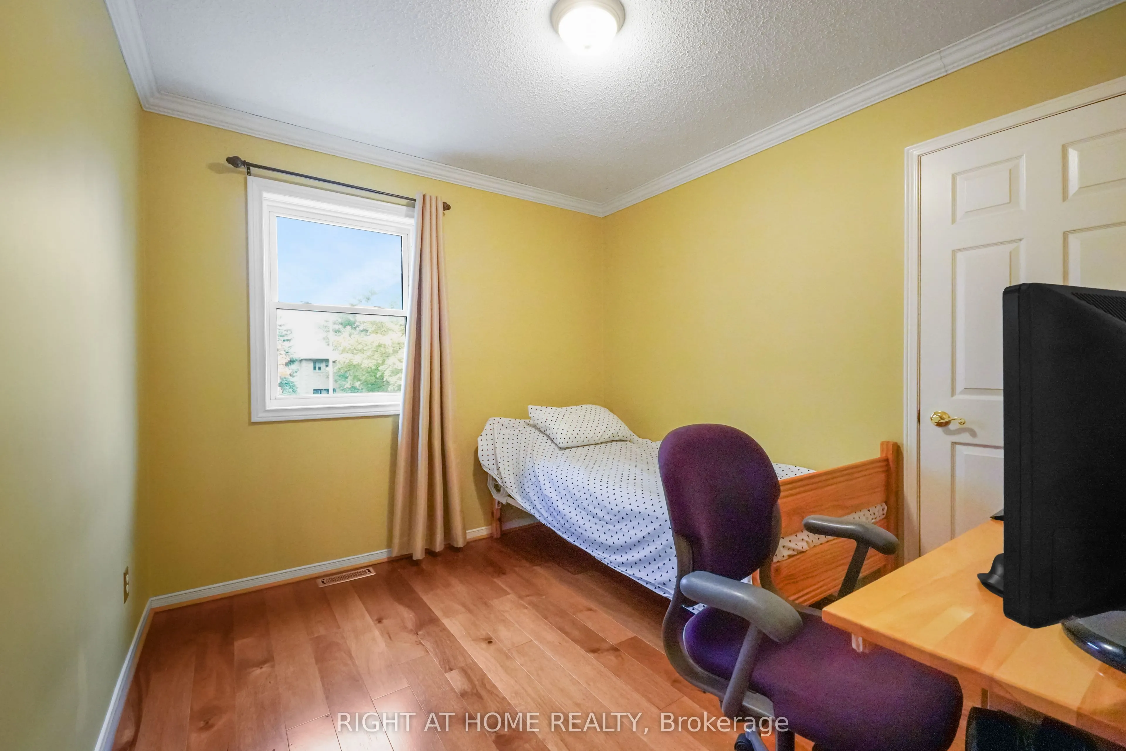 97 Brillinger Street