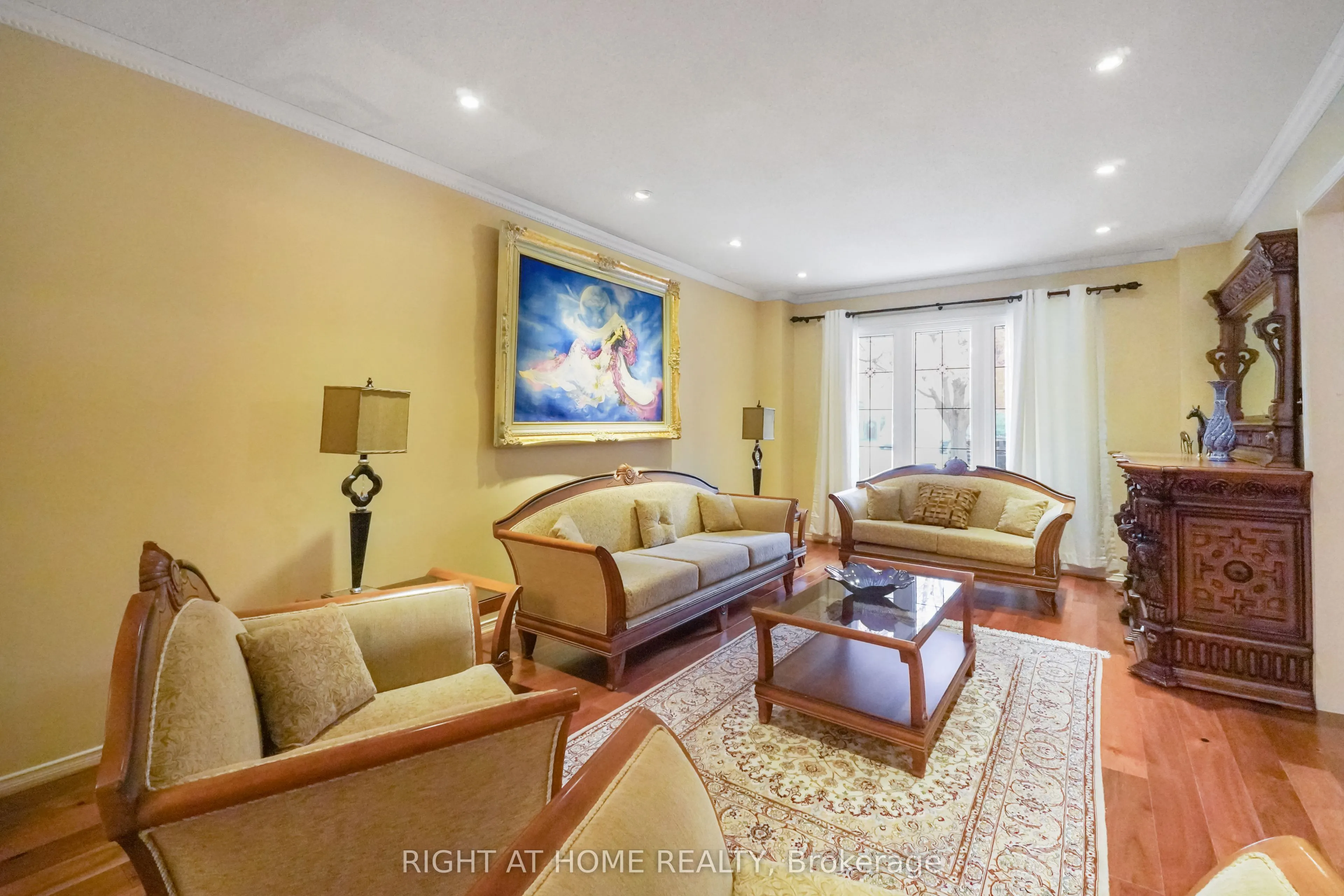 97 Brillinger Street