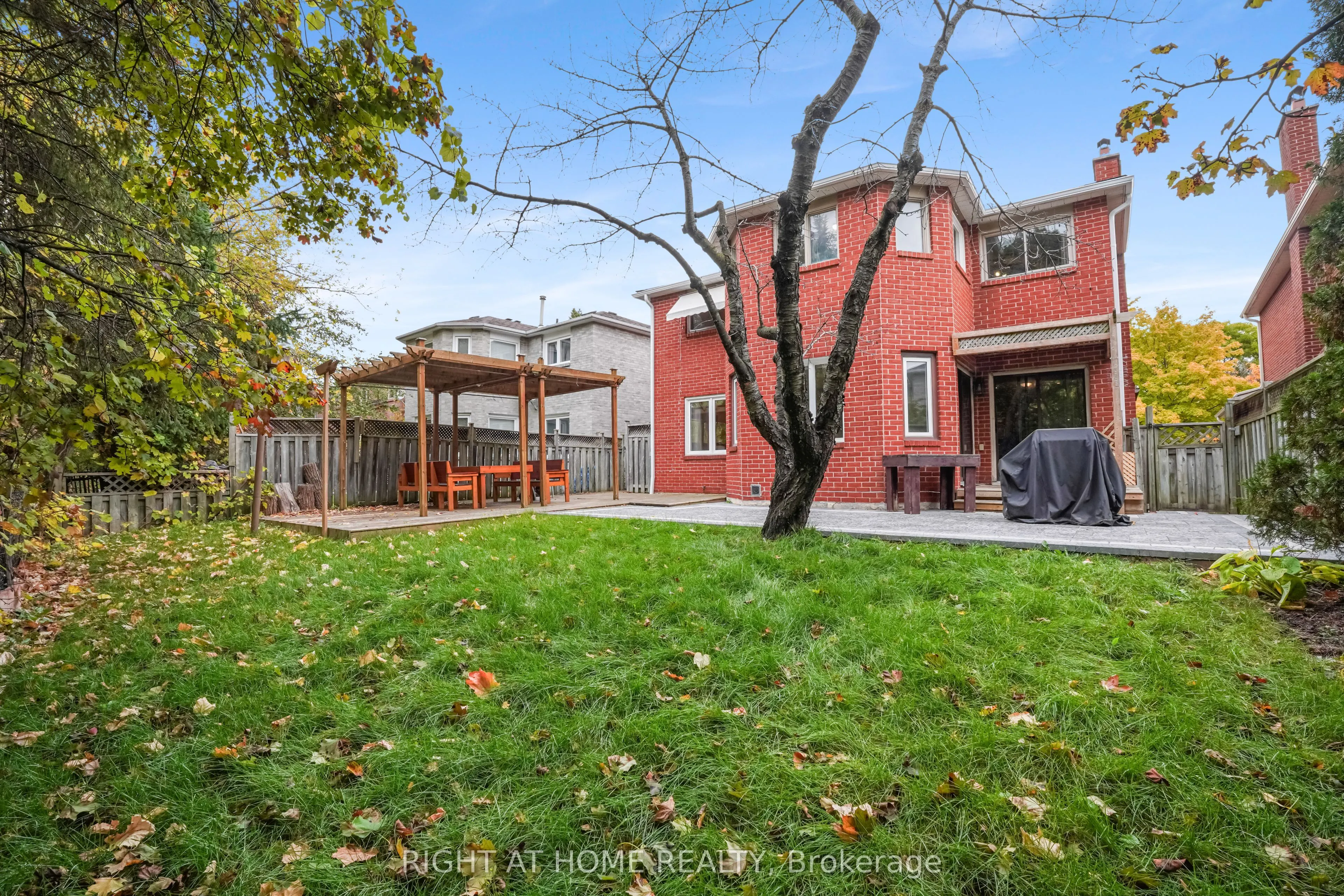 97 Brillinger Street