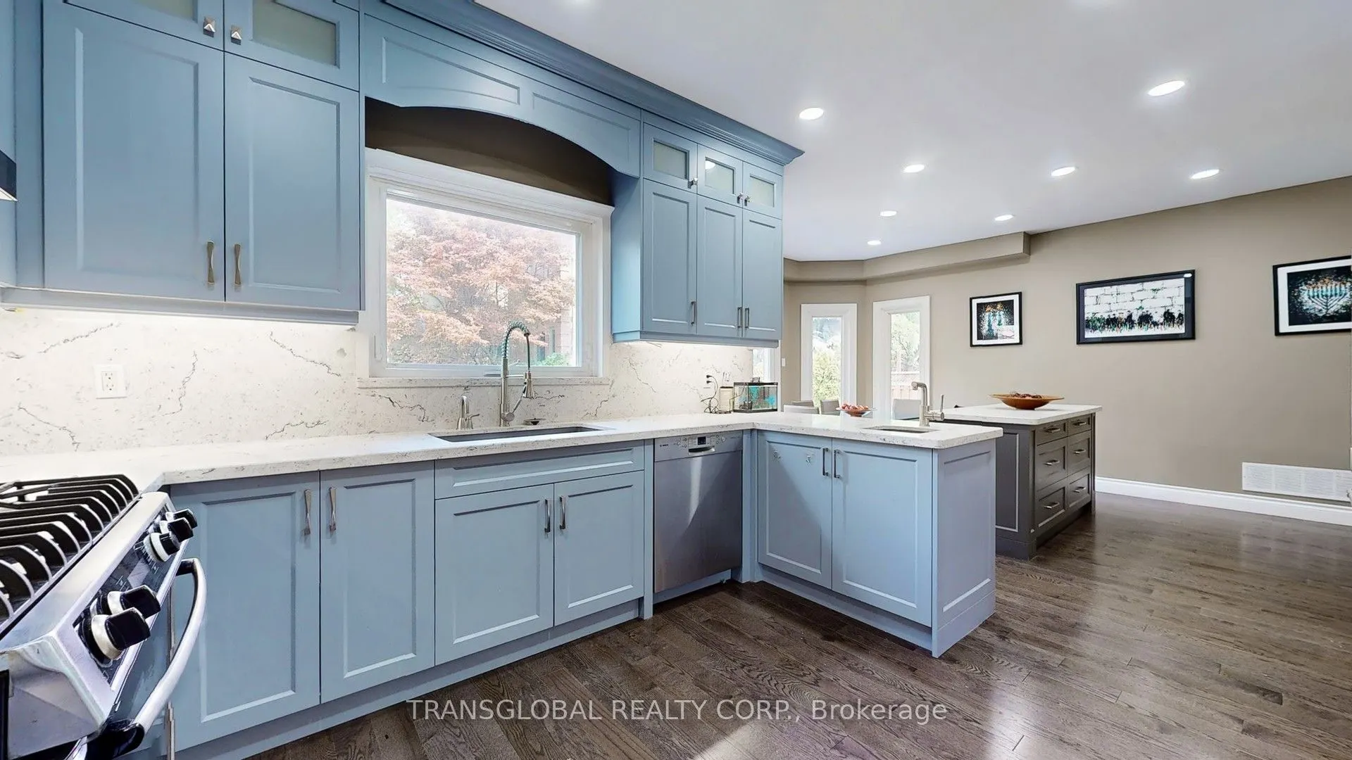 458 Beverley Glen Boulevard