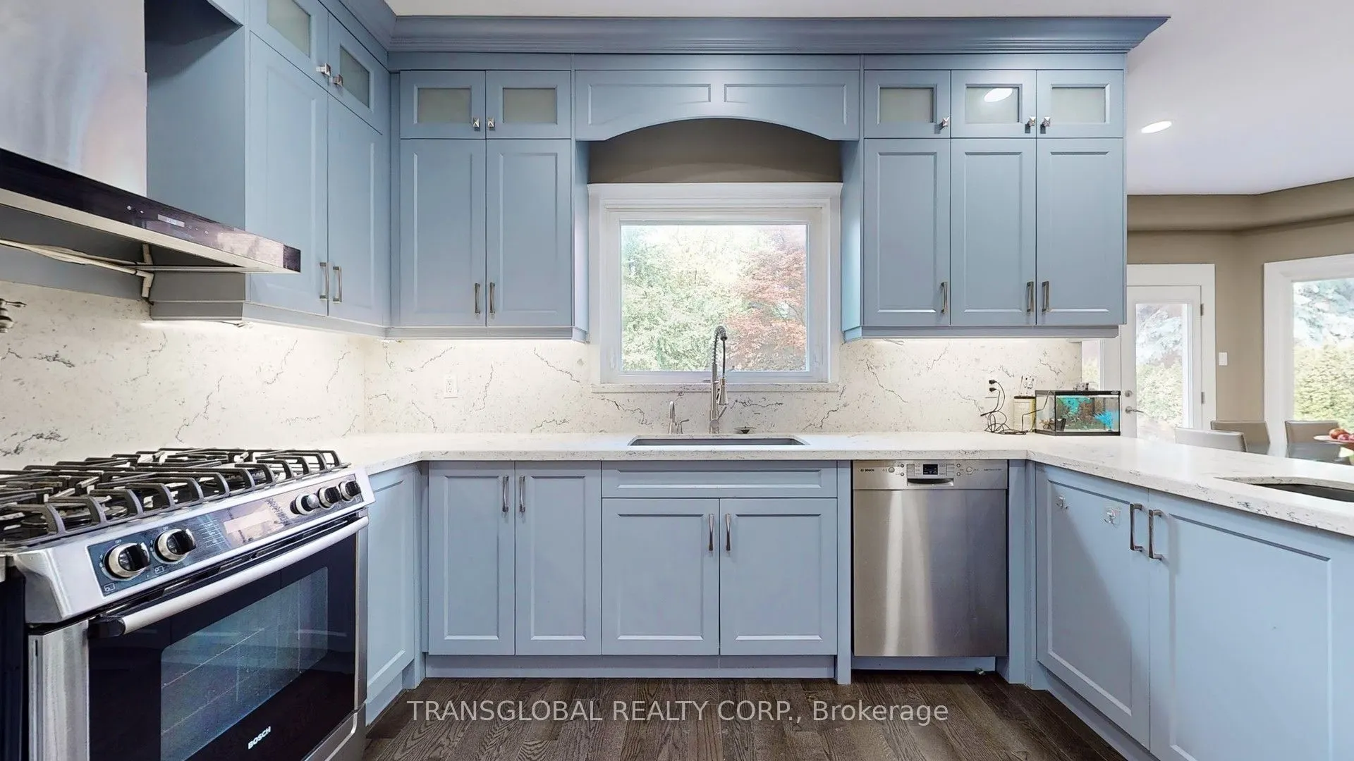 458 Beverley Glen Boulevard