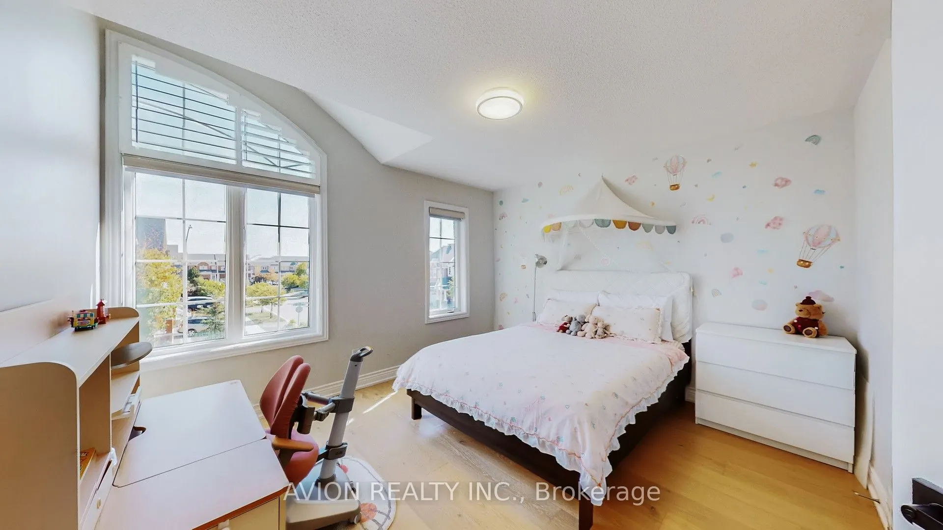 35 Old Orchard Crescent