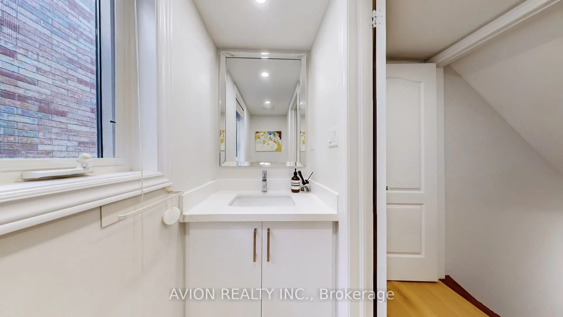 35 Old Orchard Crescent