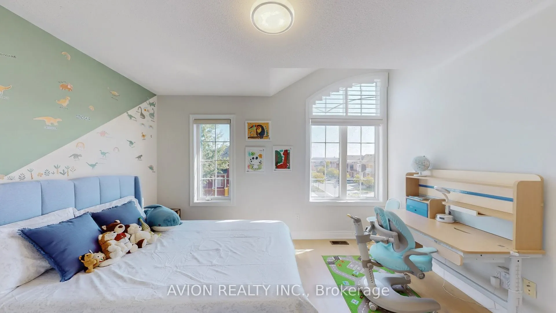 35 Old Orchard Crescent