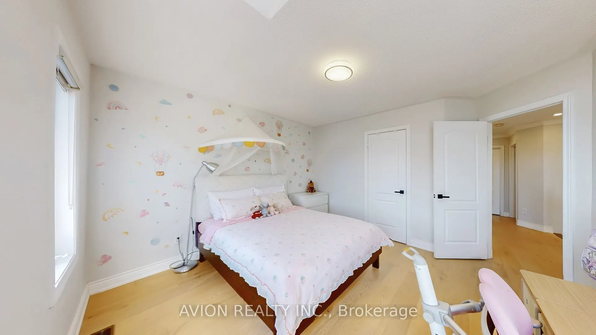 35 Old Orchard Crescent