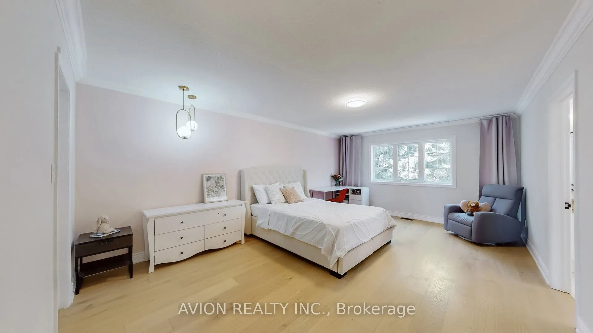 35 Old Orchard Crescent