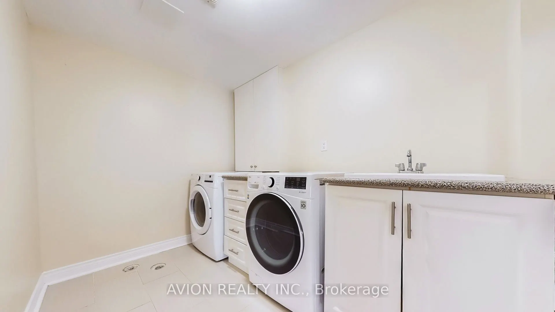 35 Old Orchard Crescent