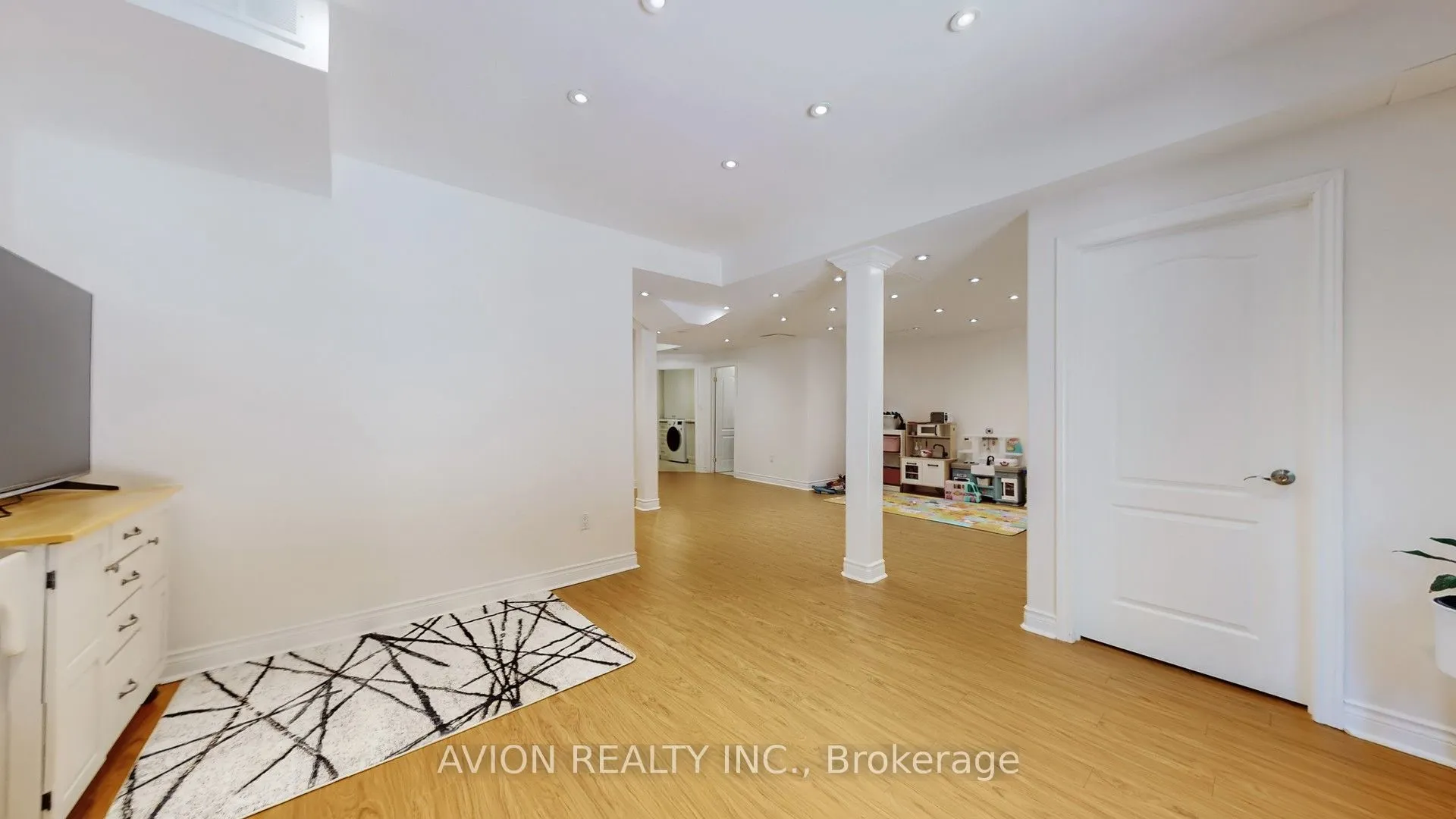 35 Old Orchard Crescent