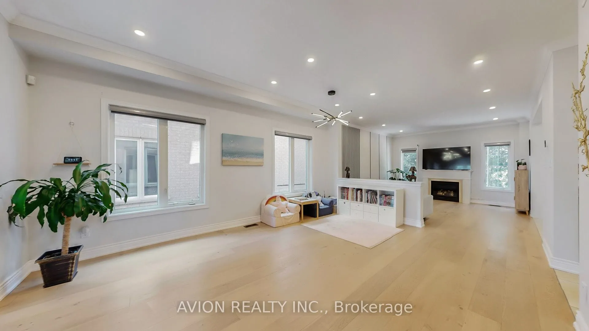 35 Old Orchard Crescent