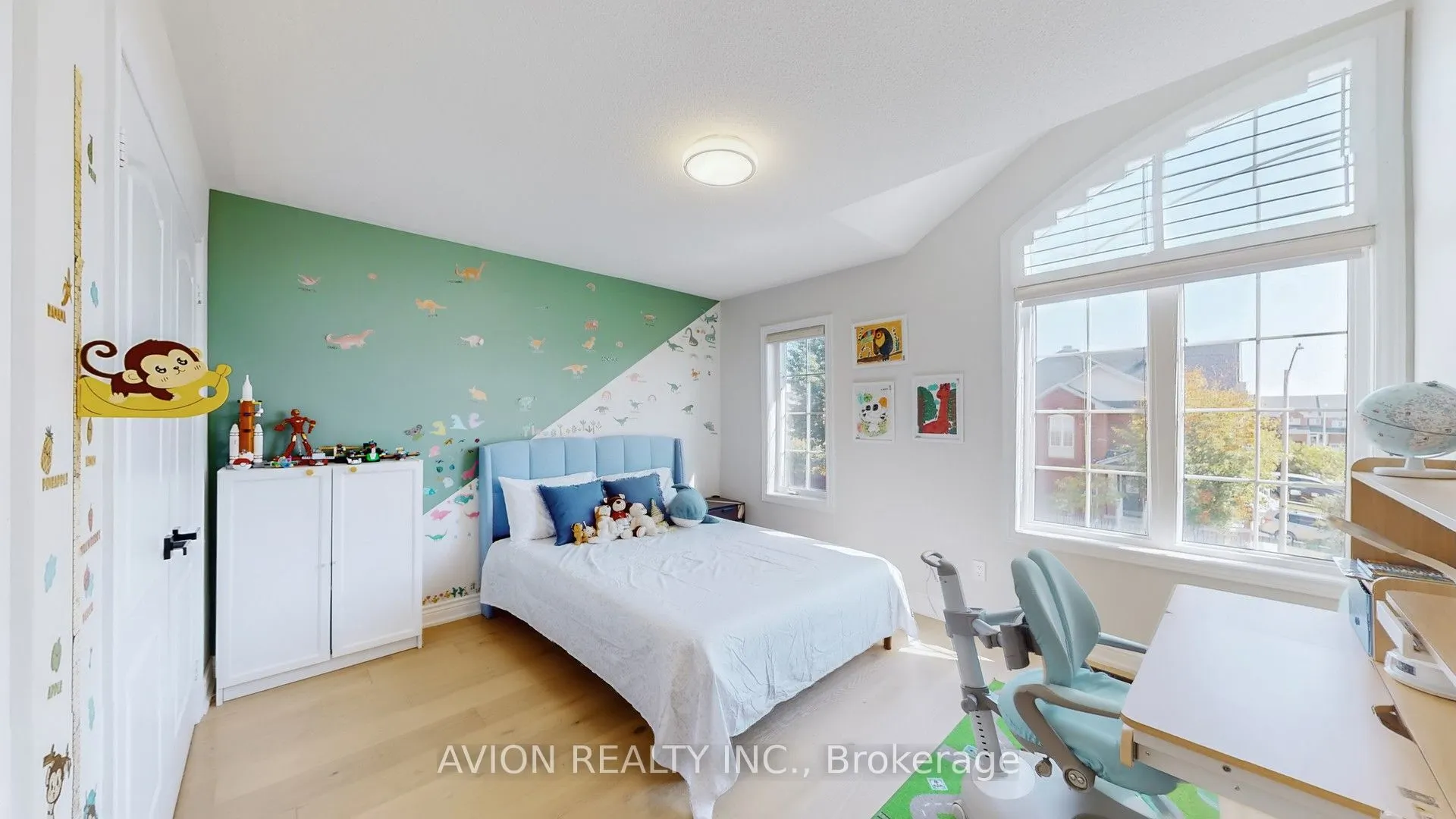 35 Old Orchard Crescent