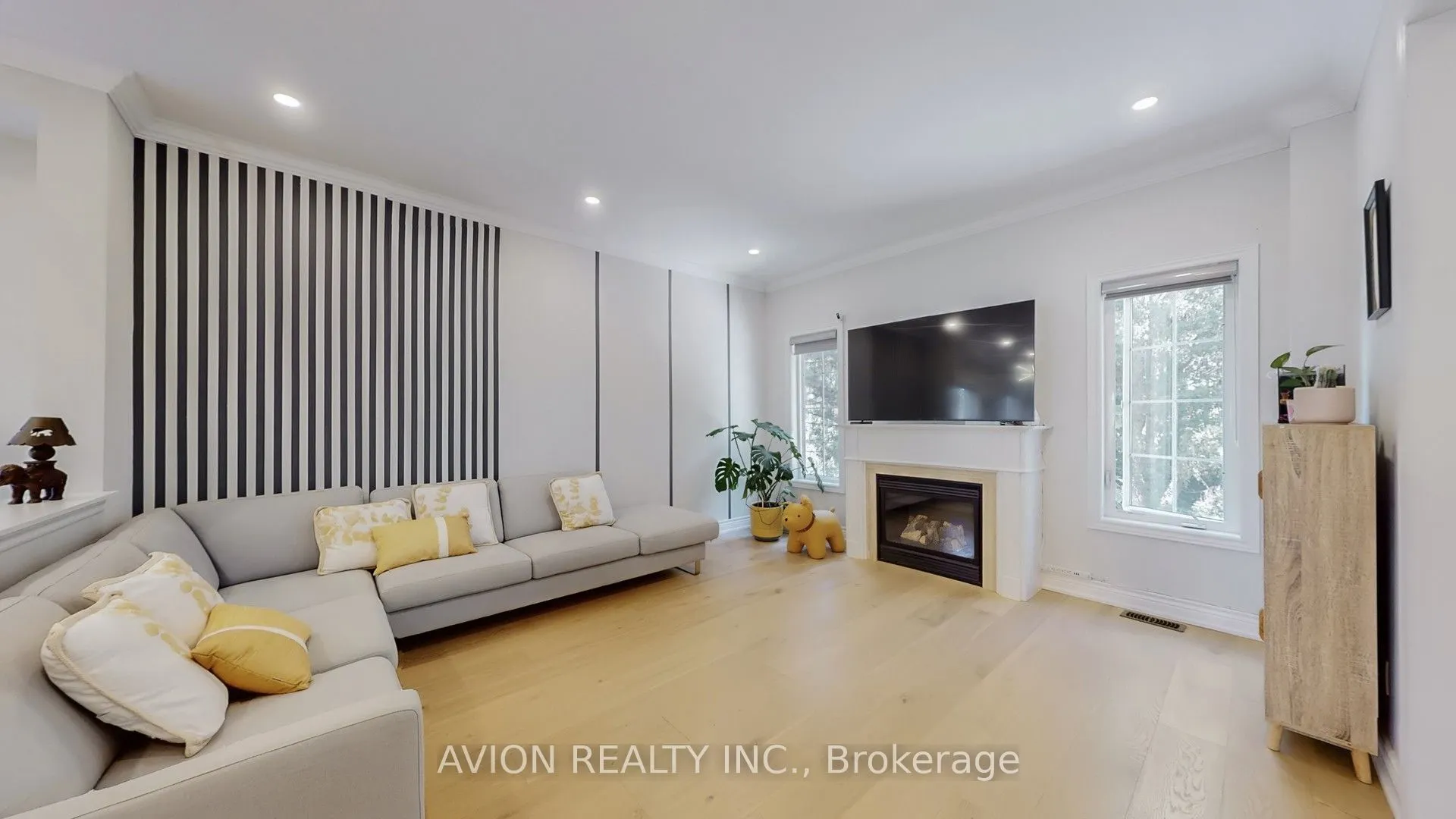 35 Old Orchard Crescent