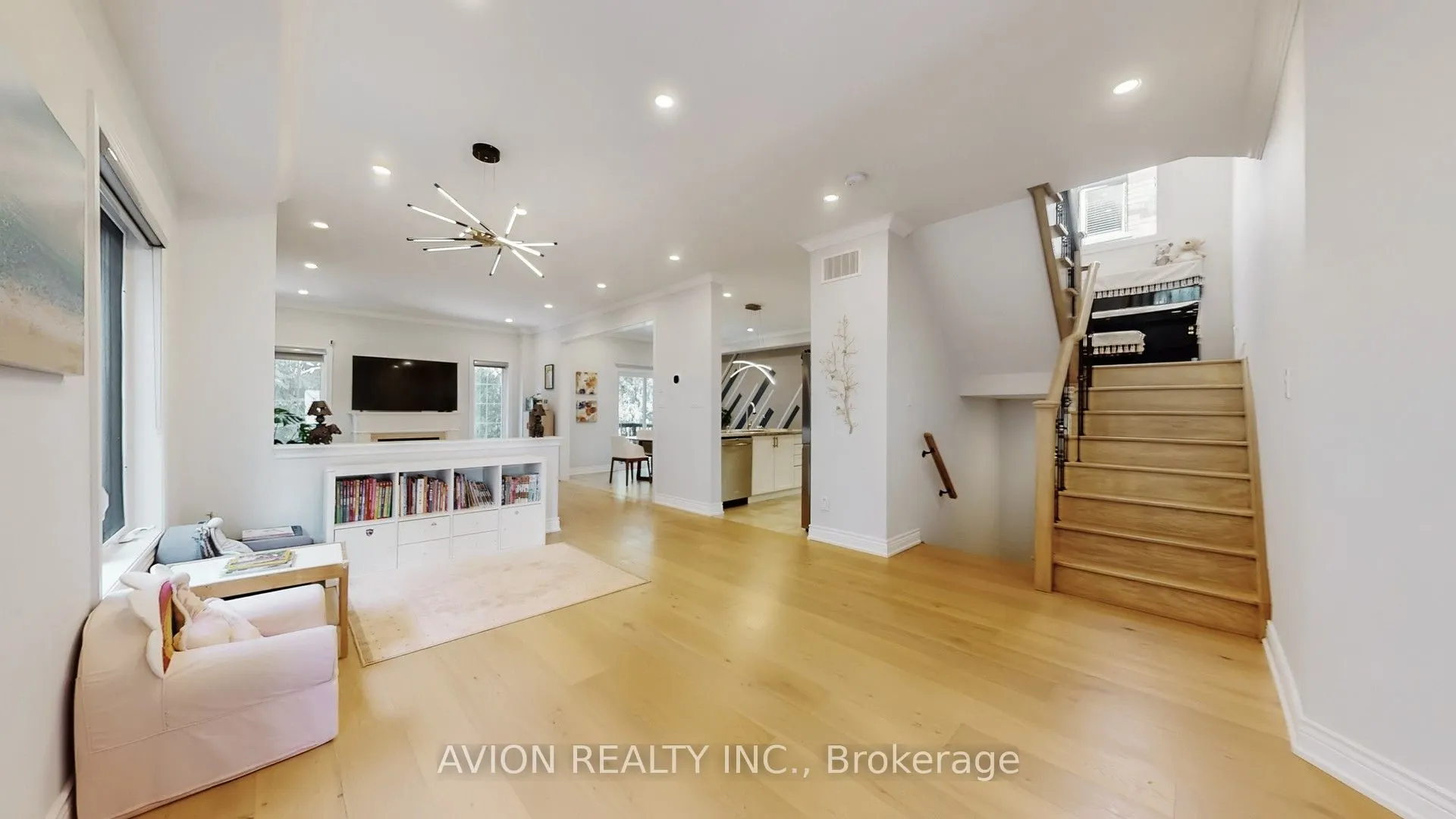 35 Old Orchard Crescent