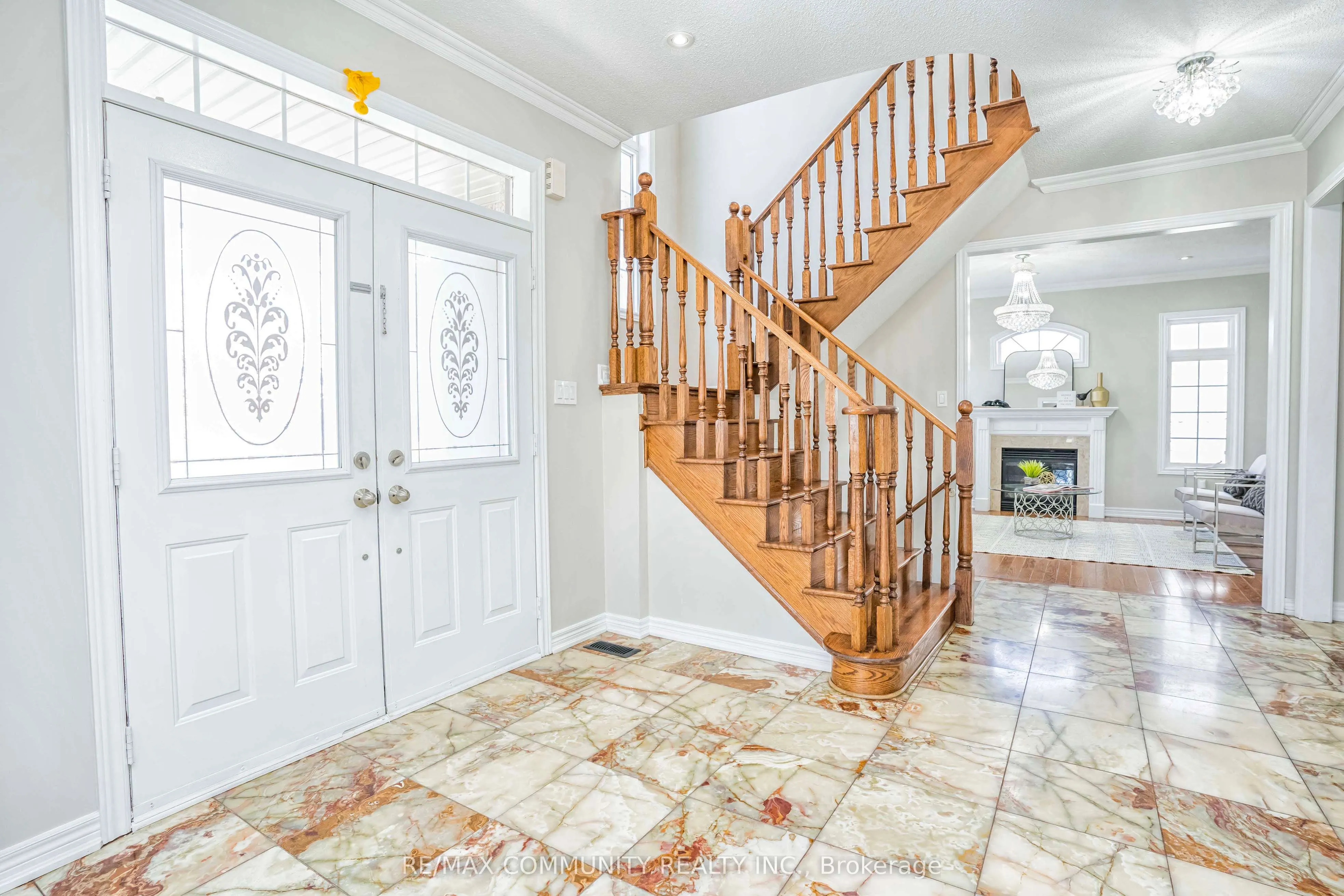 42 Reginald Lamb Crescent