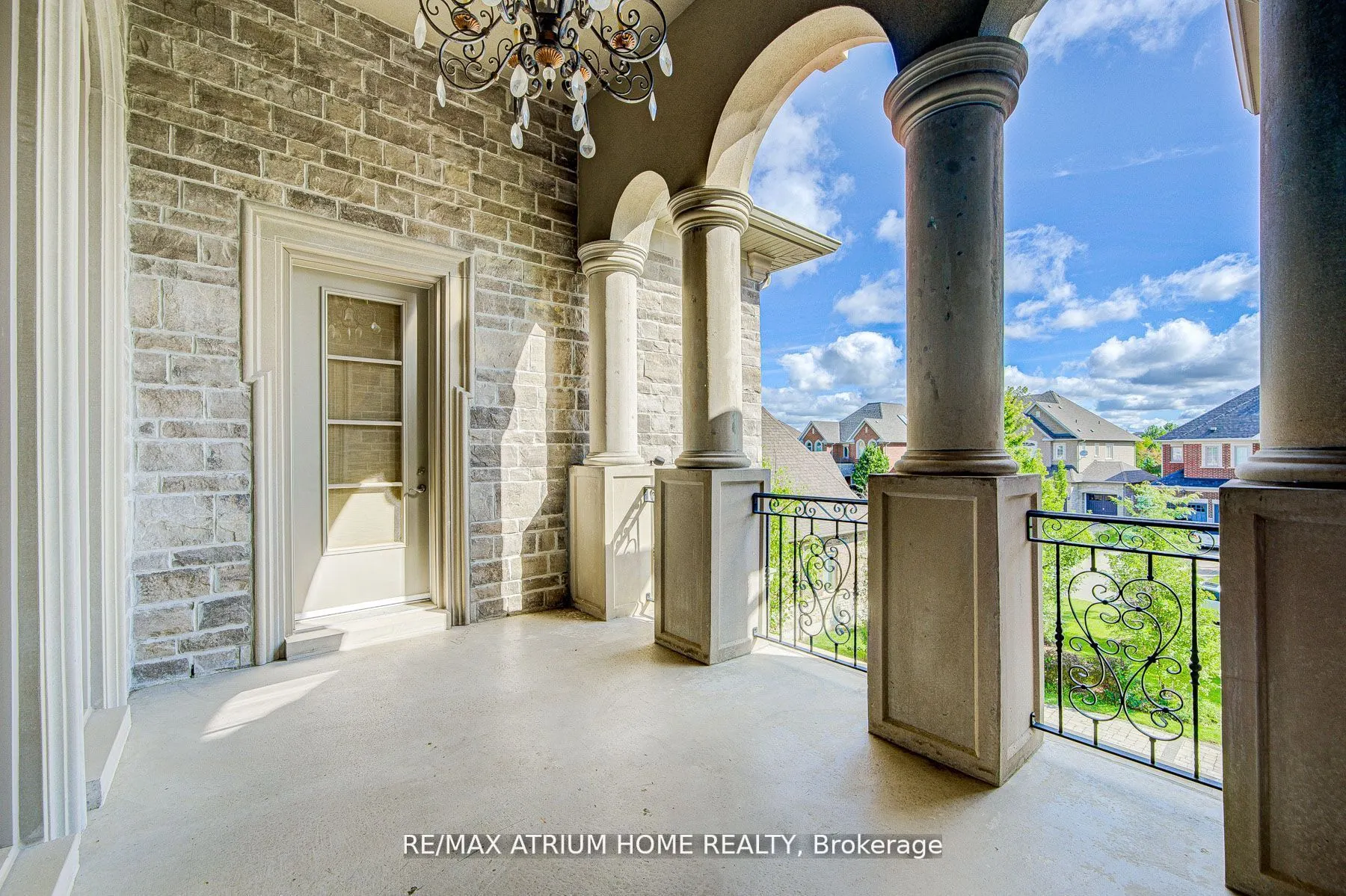 71 Grandvista Crescent