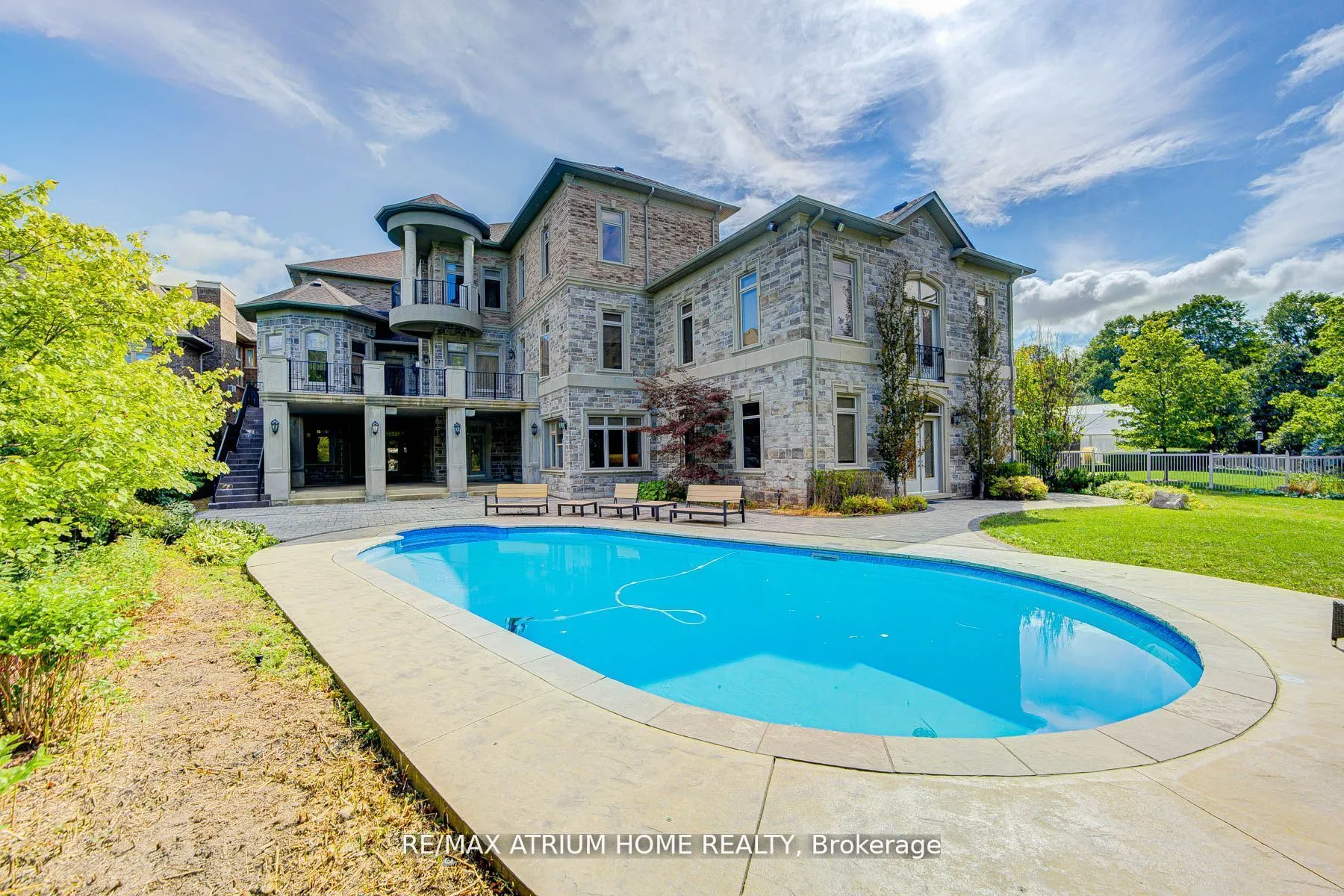 71 Grandvista Crescent