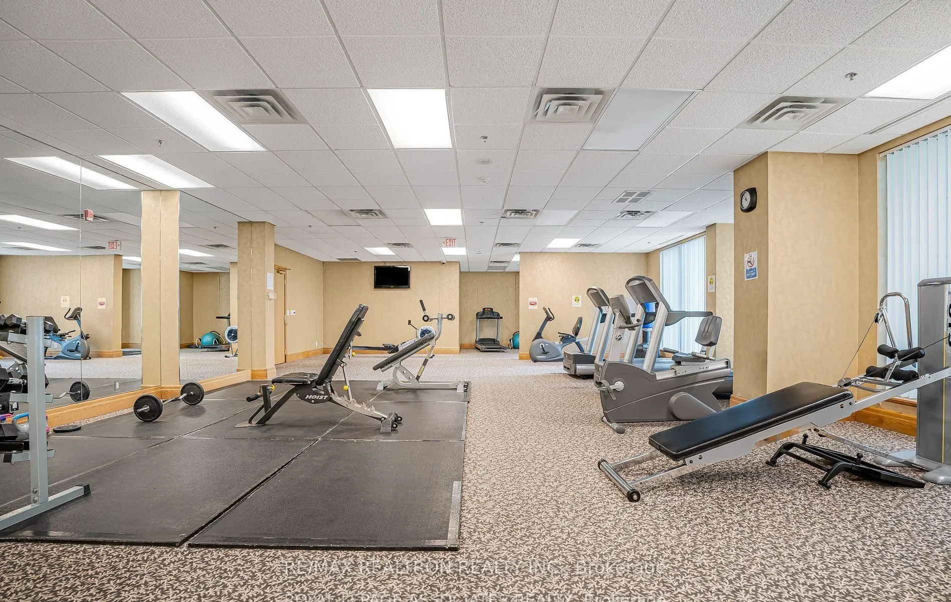 185 Oneida Crescent, #505