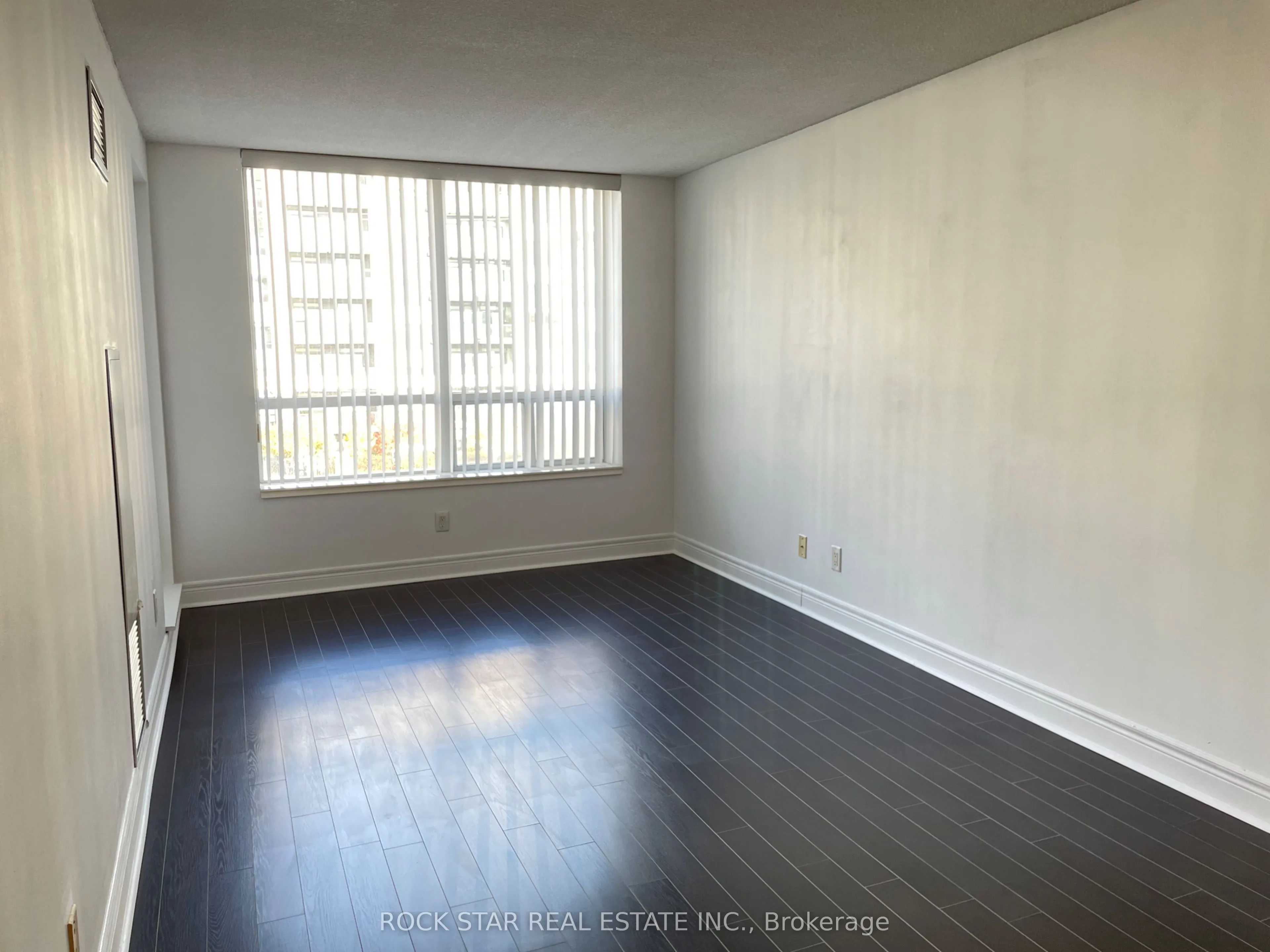 48 Suncrest Boulevard, #515