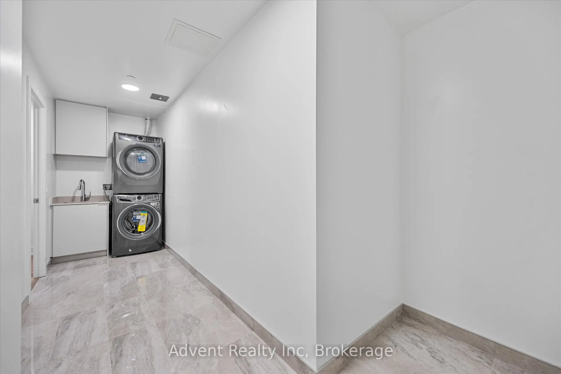 8 Cedarland Drive, #127W