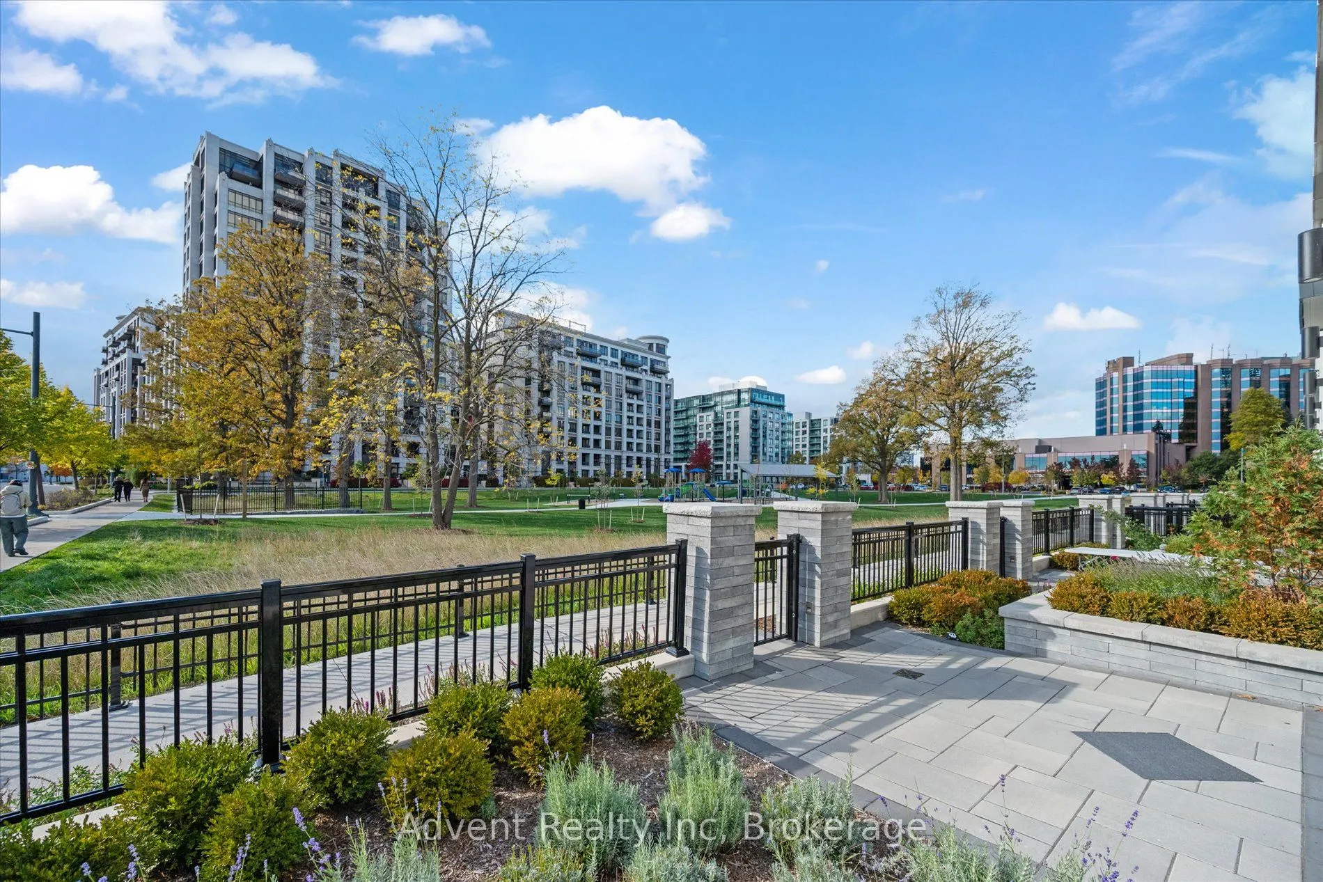 8 Cedarland Drive, #127W