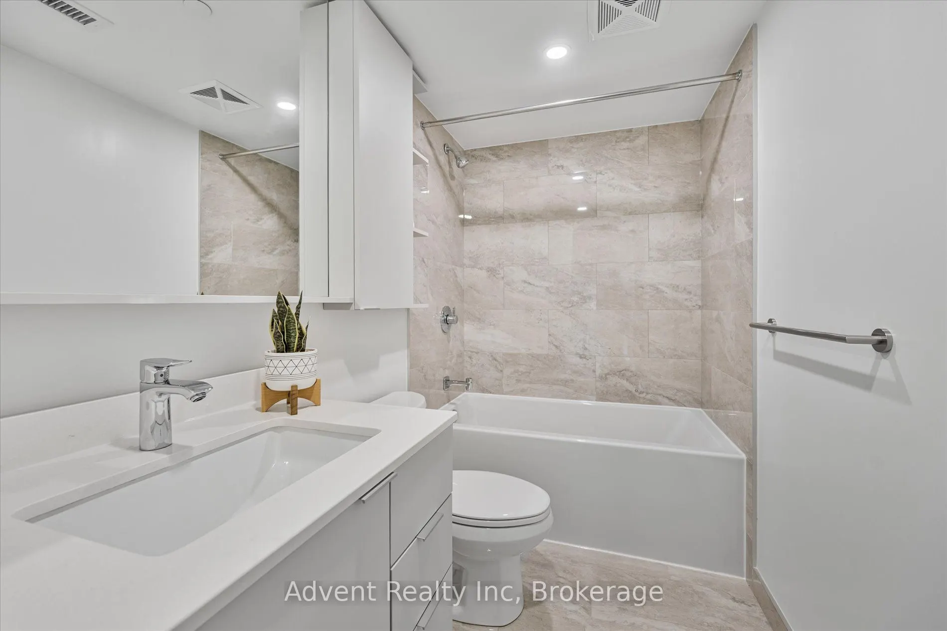 8 Cedarland Drive, #127W