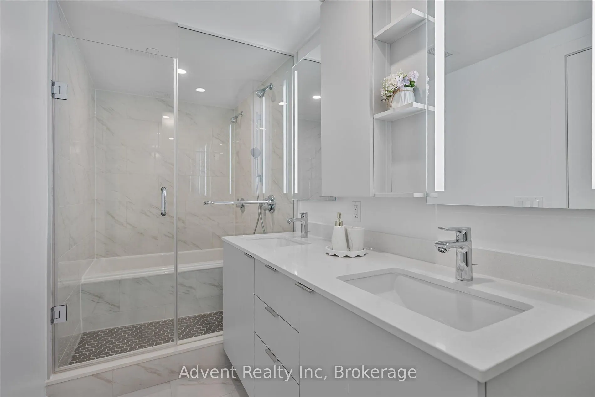 8 Cedarland Drive, #127W