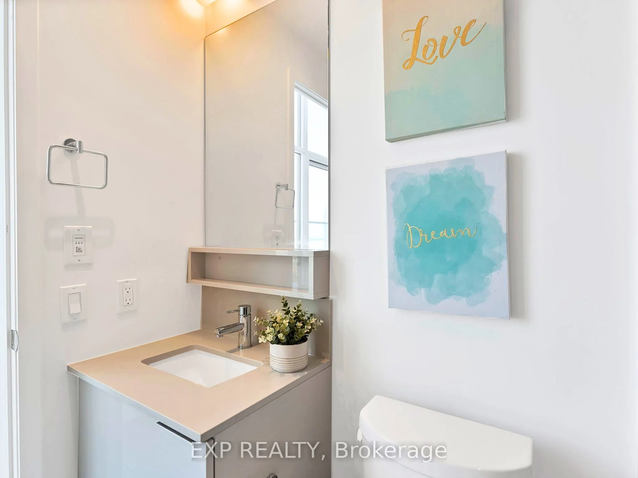 950 Portage Parkway, #Unit 811