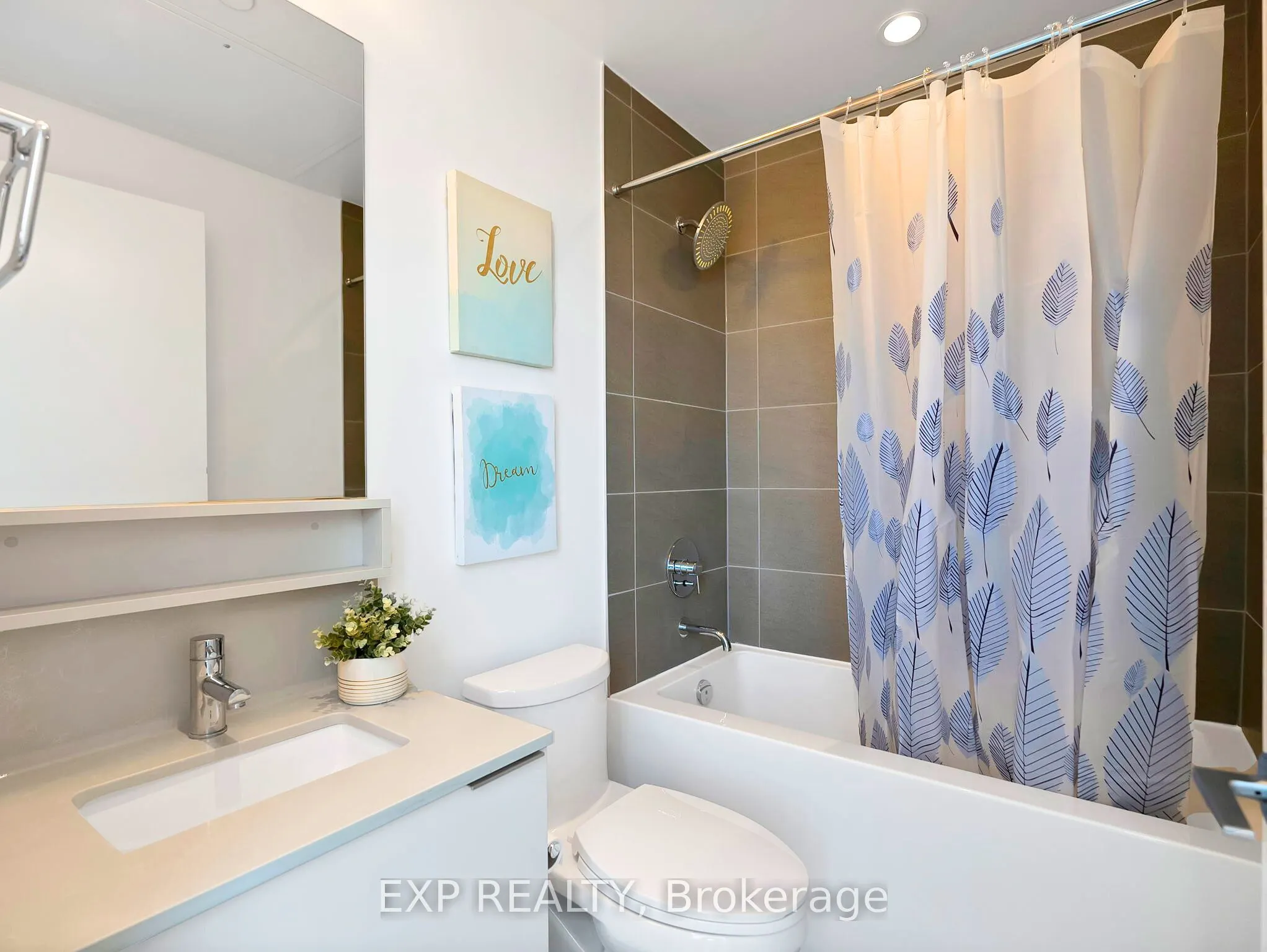 950 Portage Parkway, #Unit 811