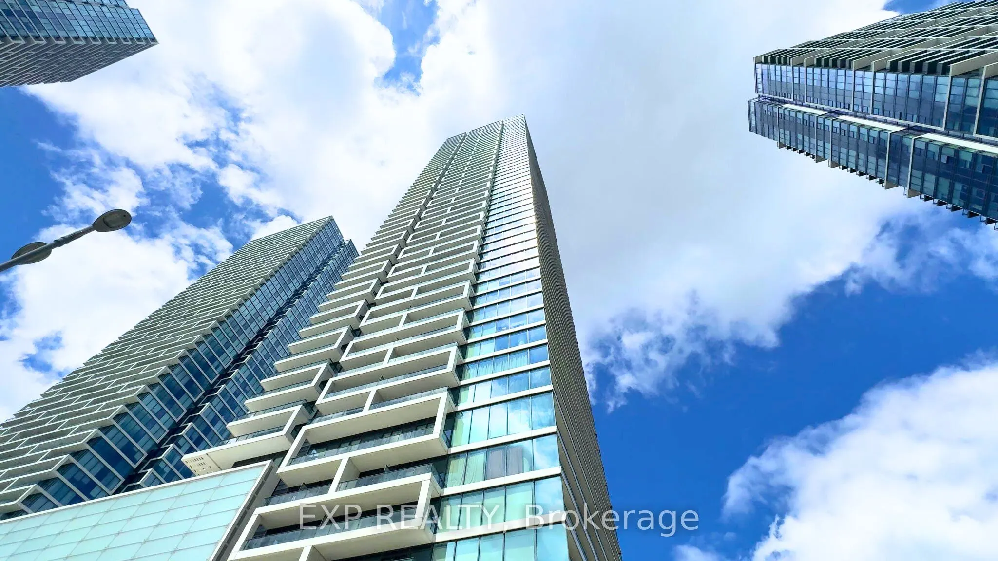 950 Portage Parkway, #Unit 811