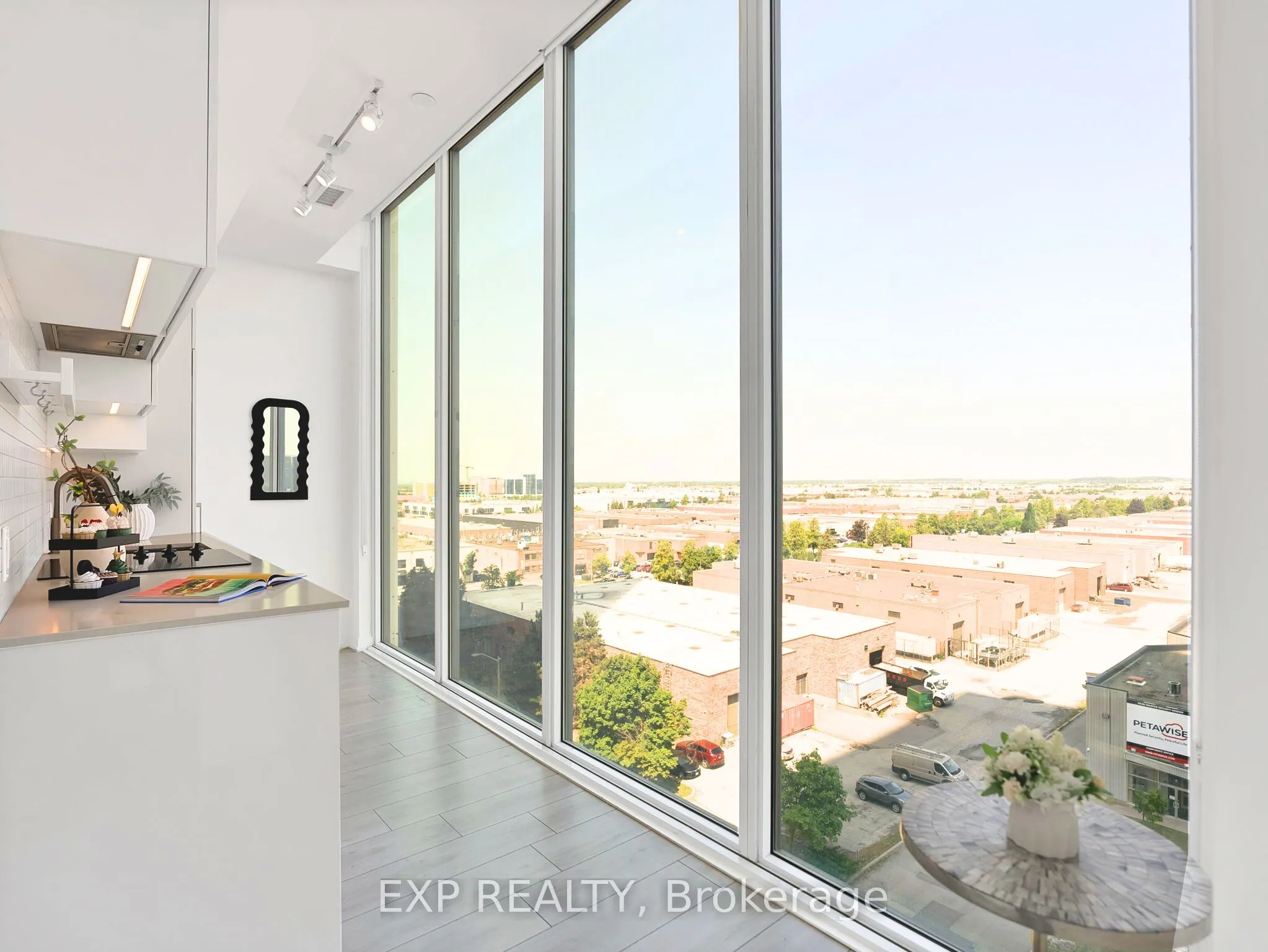 950 Portage Parkway, #Unit 811