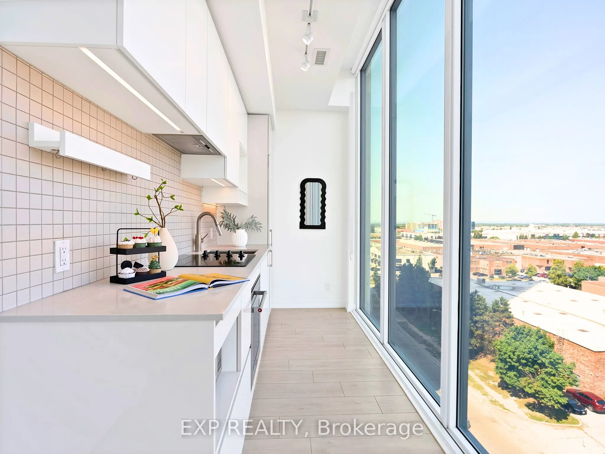 950 Portage Parkway, #Unit 811