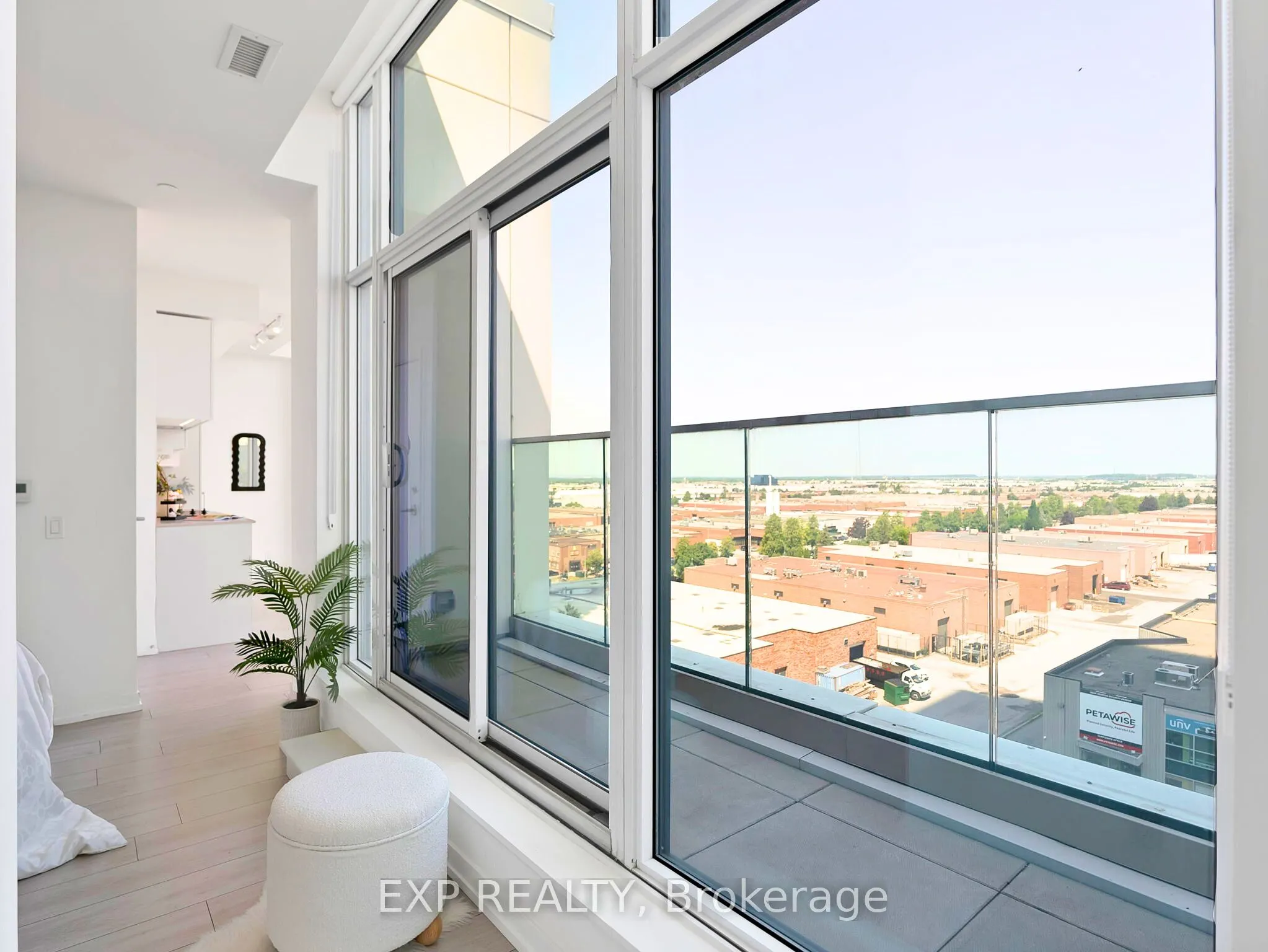 950 Portage Parkway, #Unit 811