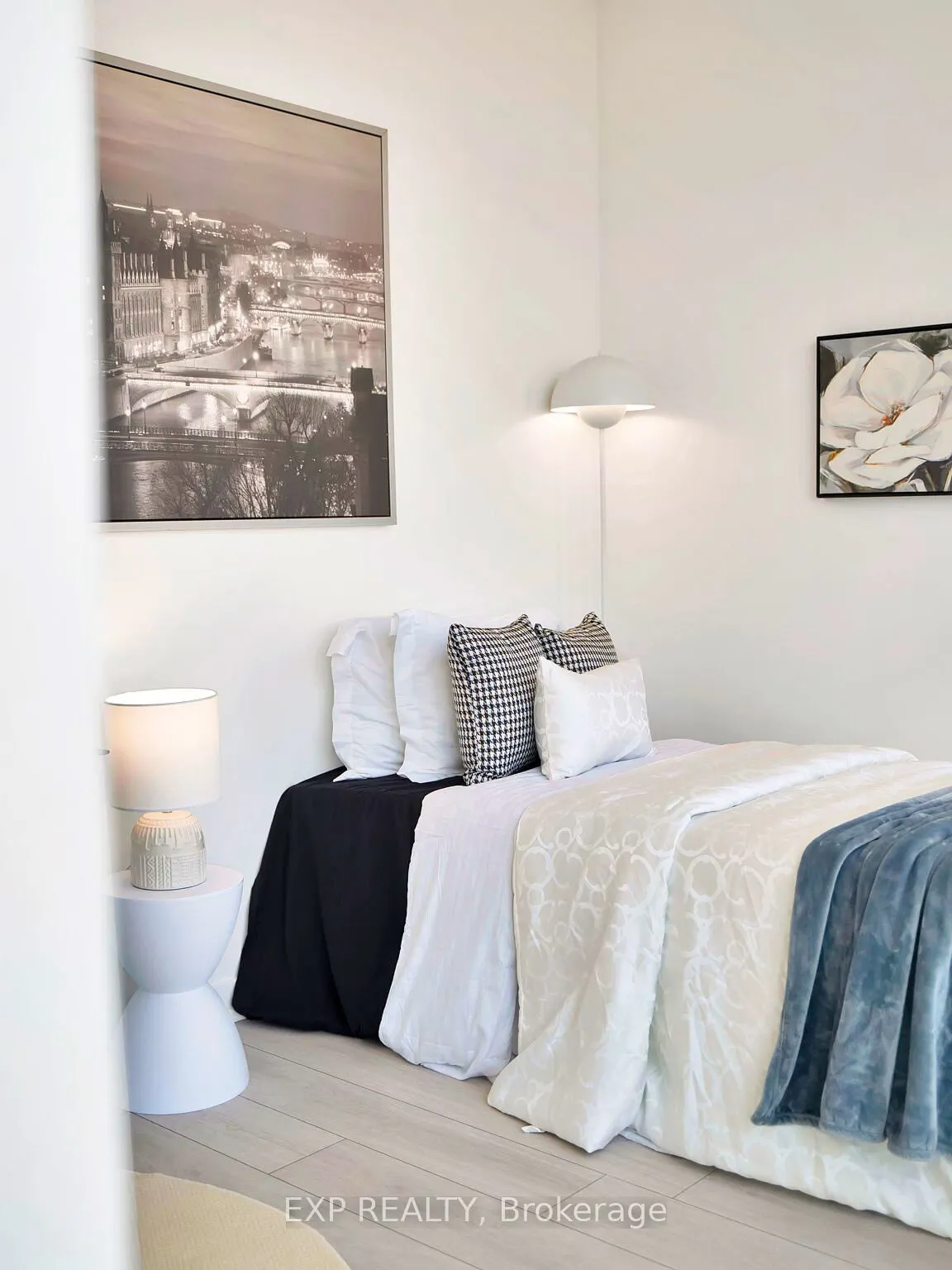 950 Portage Parkway, #Unit 811