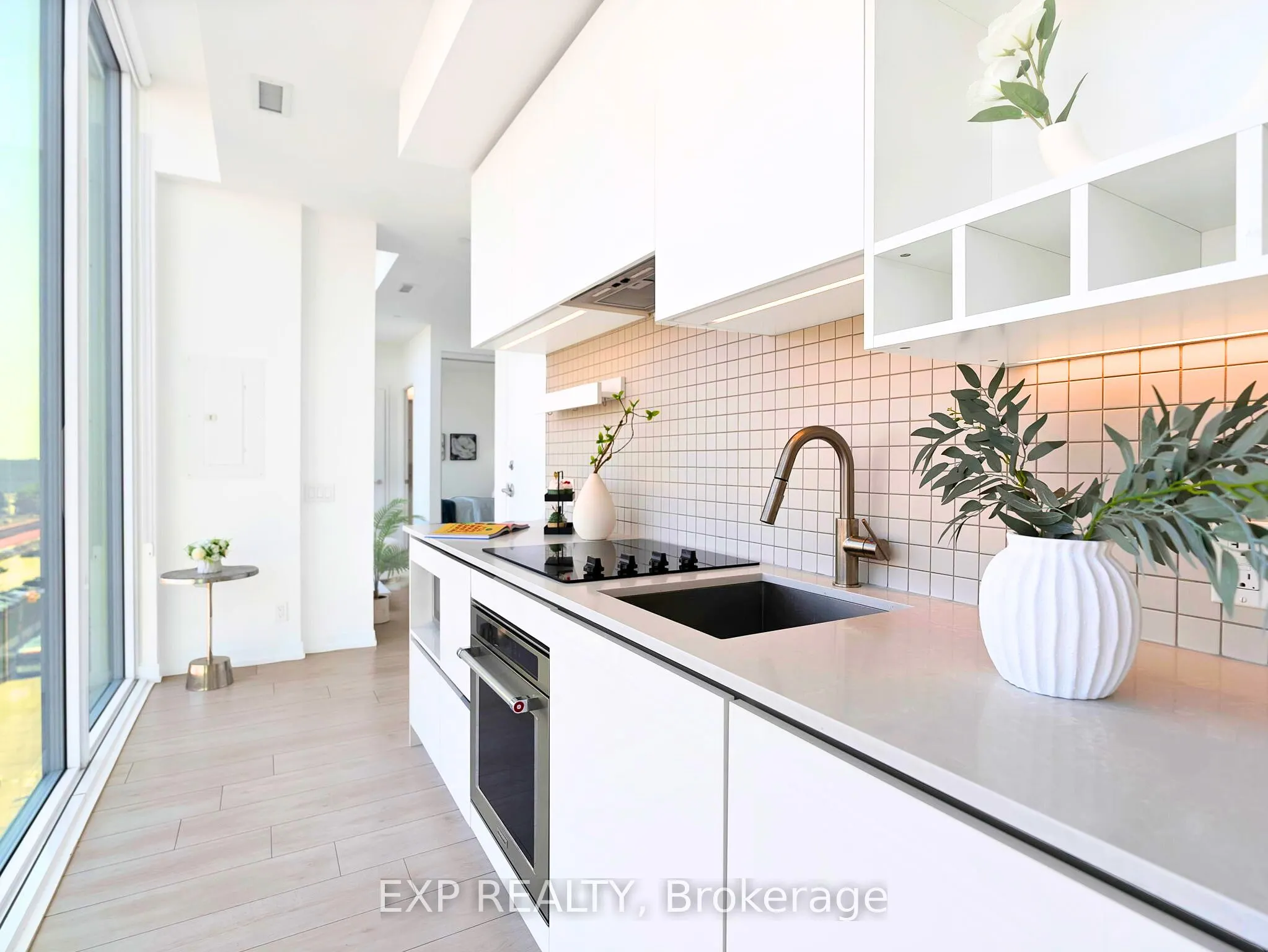 950 Portage Parkway, #Unit 811