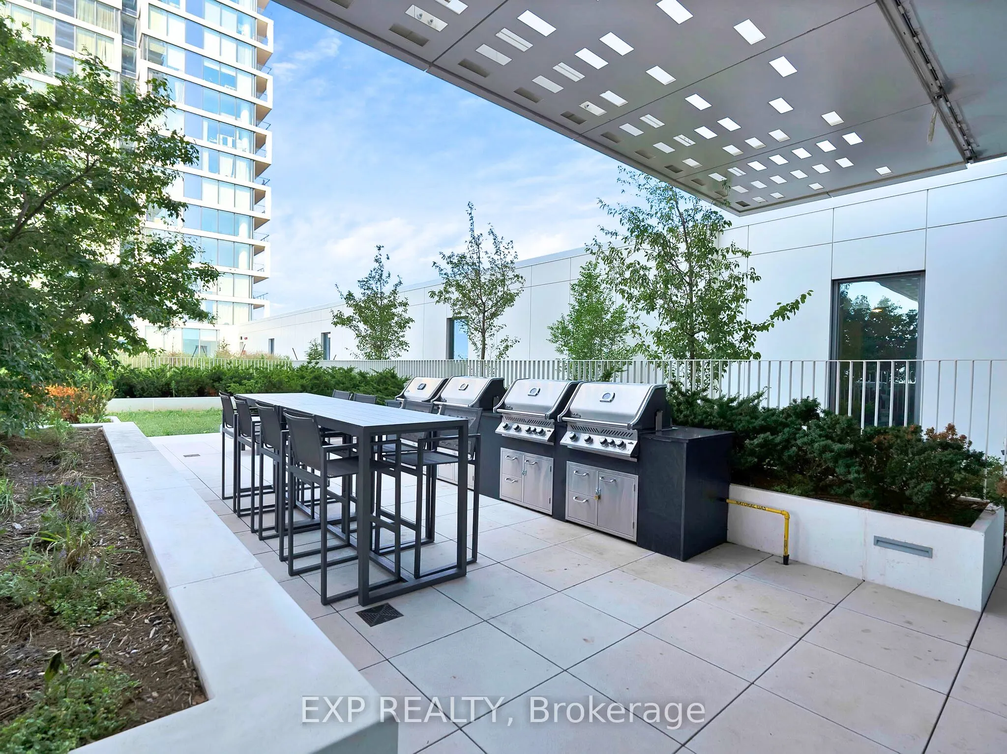 950 Portage Parkway, #Unit 811