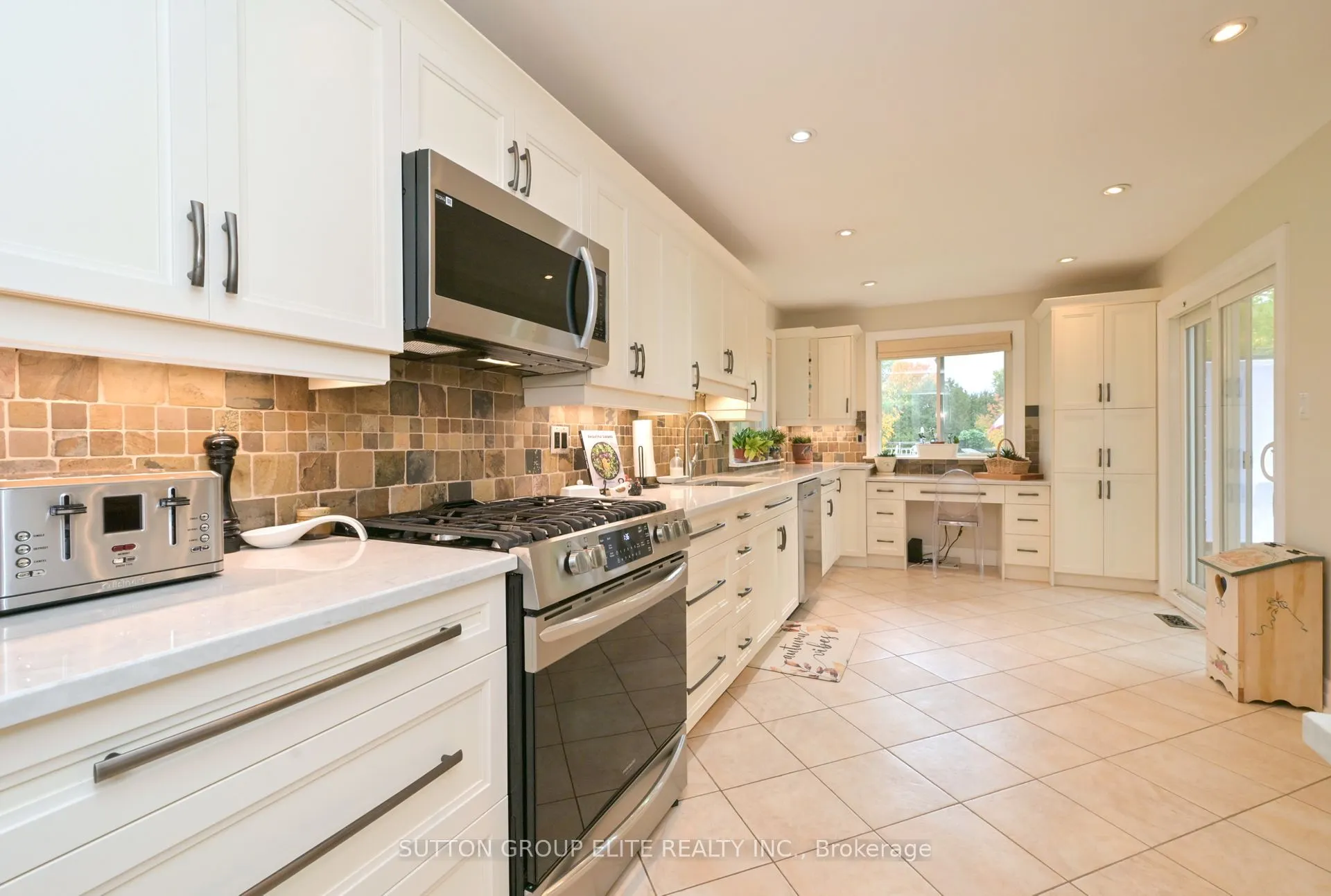 2129 Chantler Street