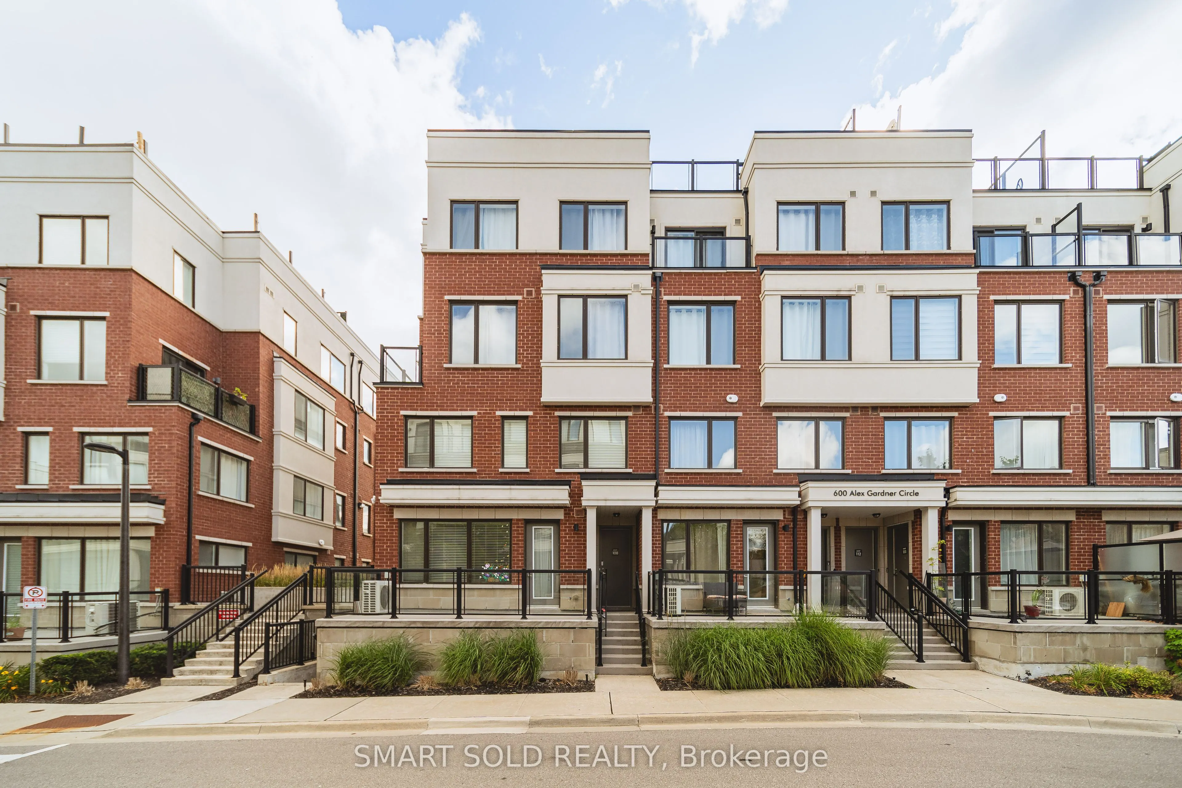 600 Alex Gardner Circle, #107