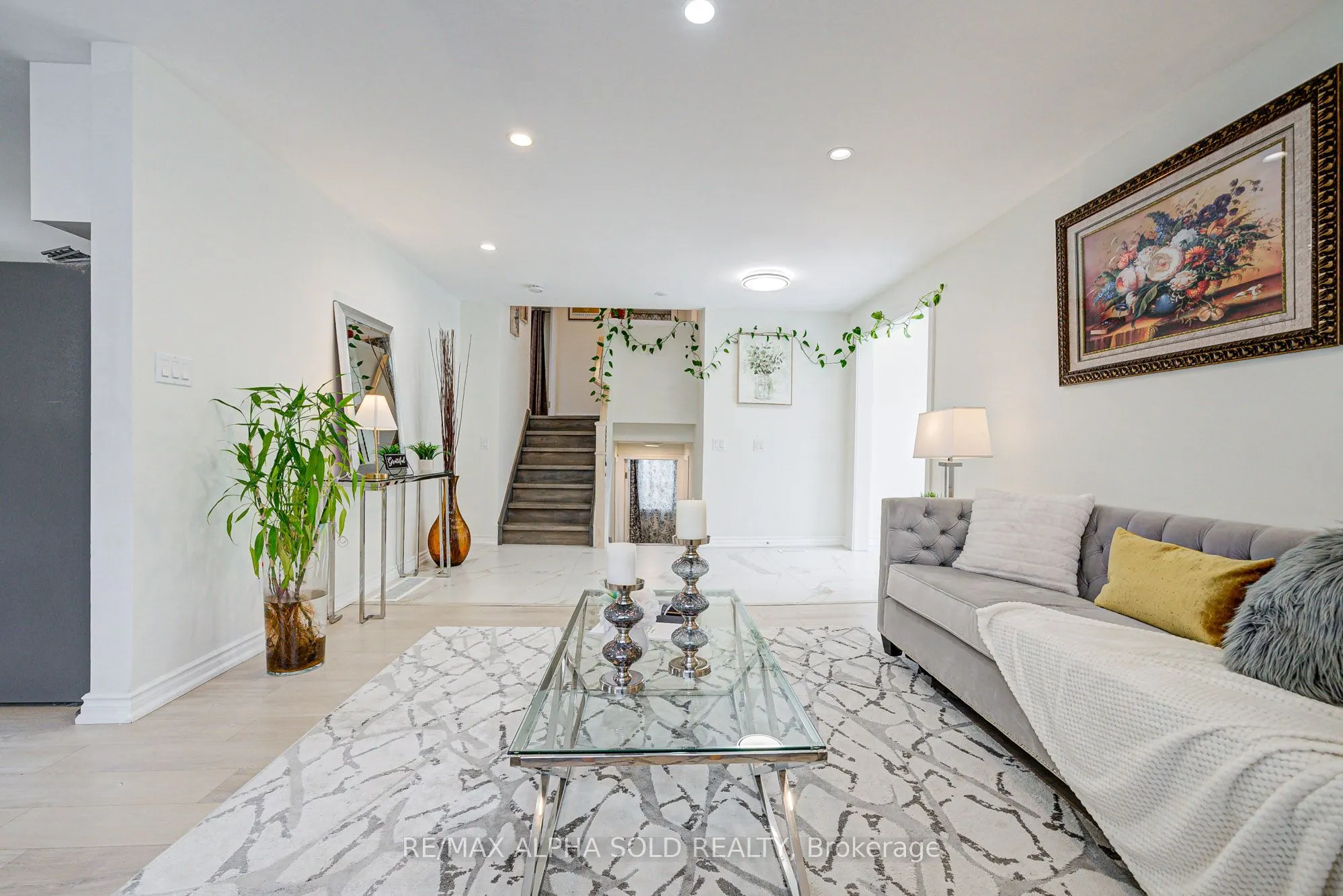 16 Arrowflight Drive