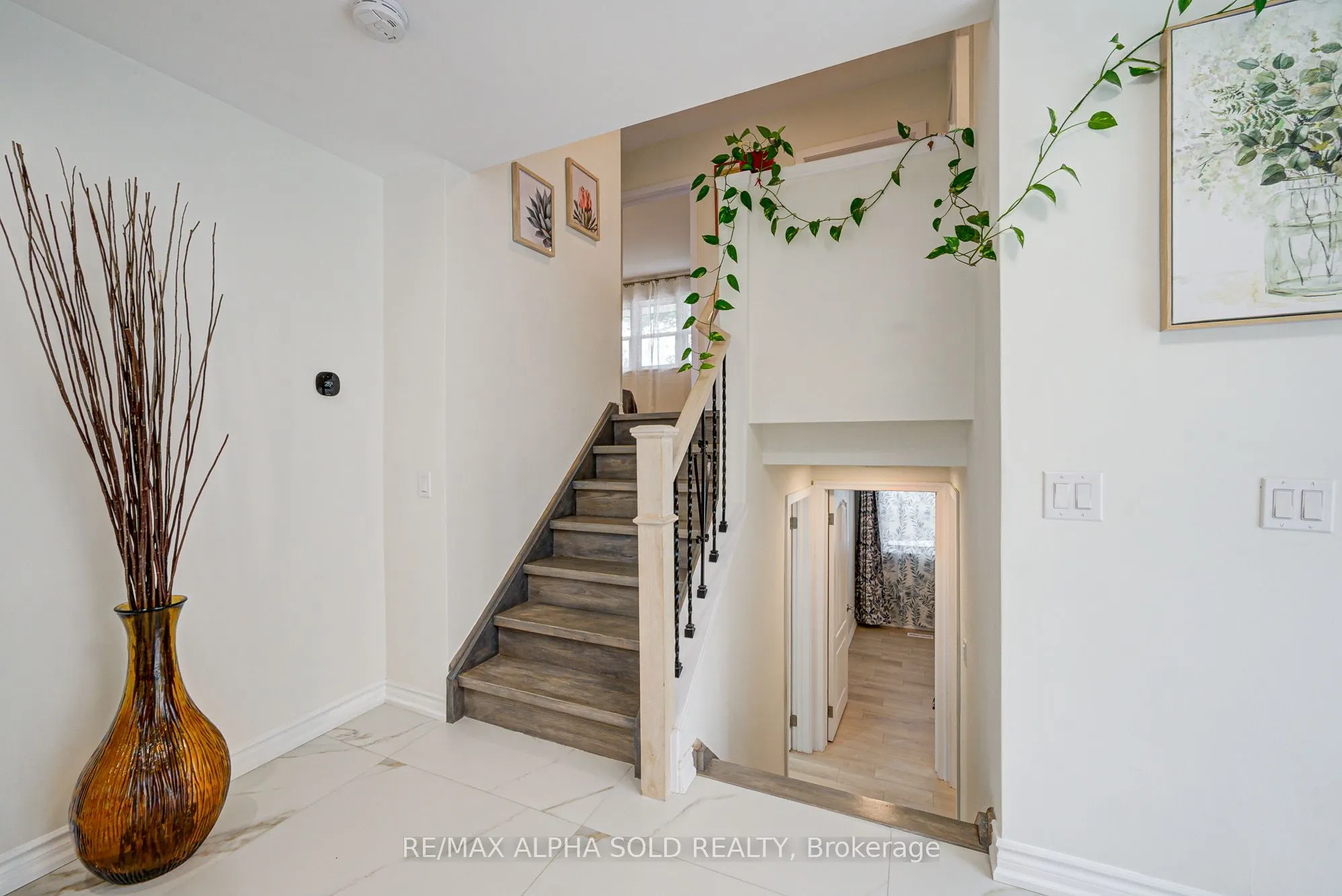 16 Arrowflight Drive