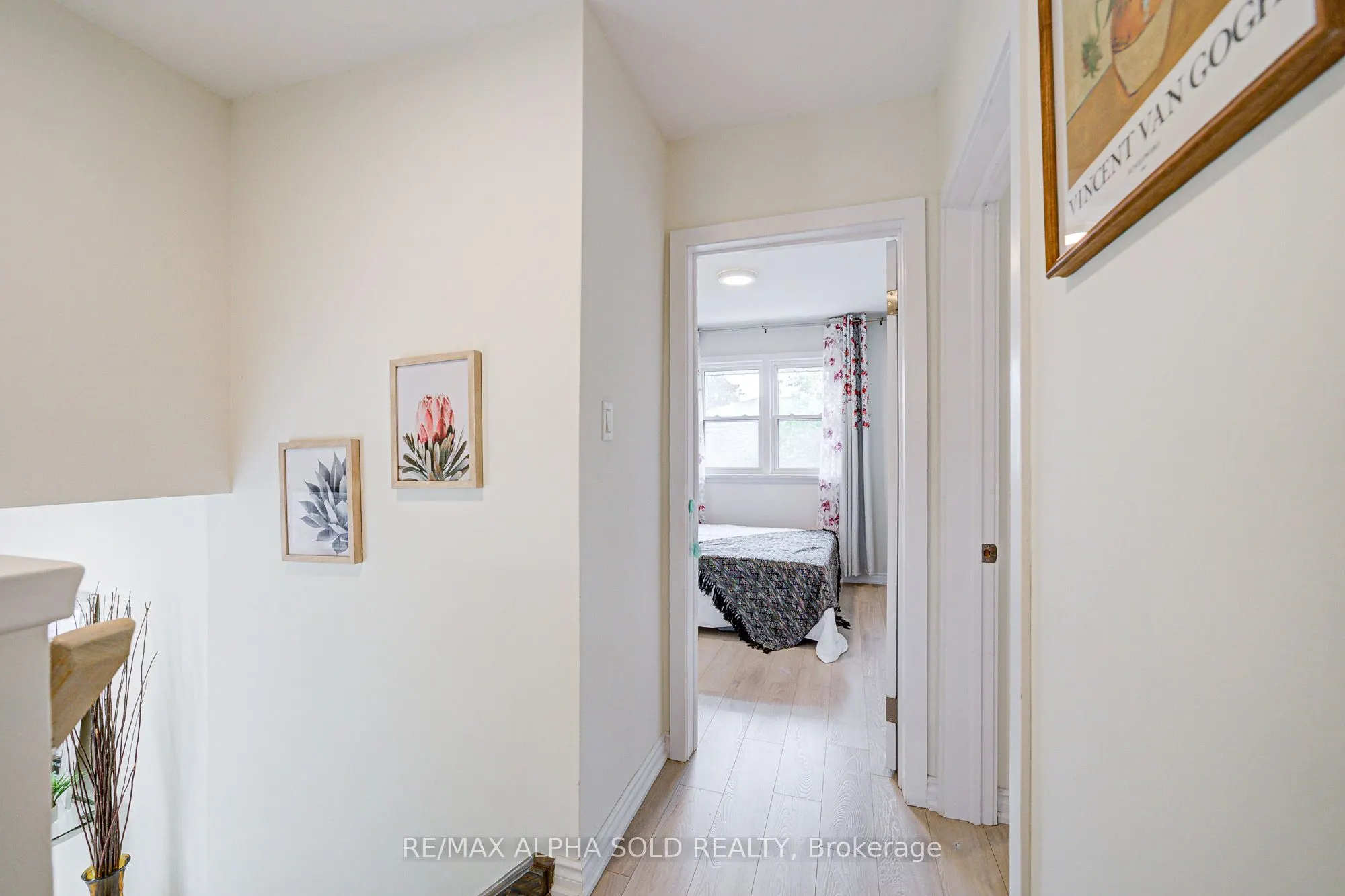 16 Arrowflight Drive