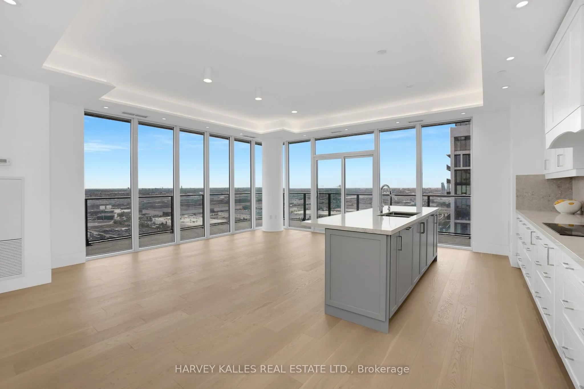 9000 Jane Street, #PH 102