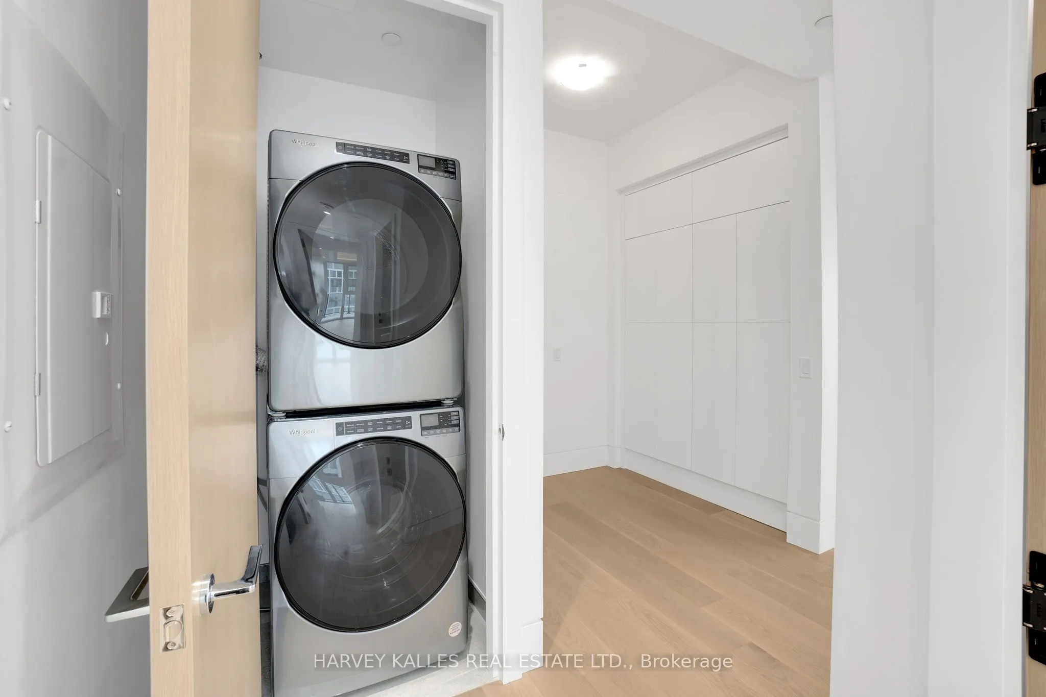 9000 Jane Street, #PH 102