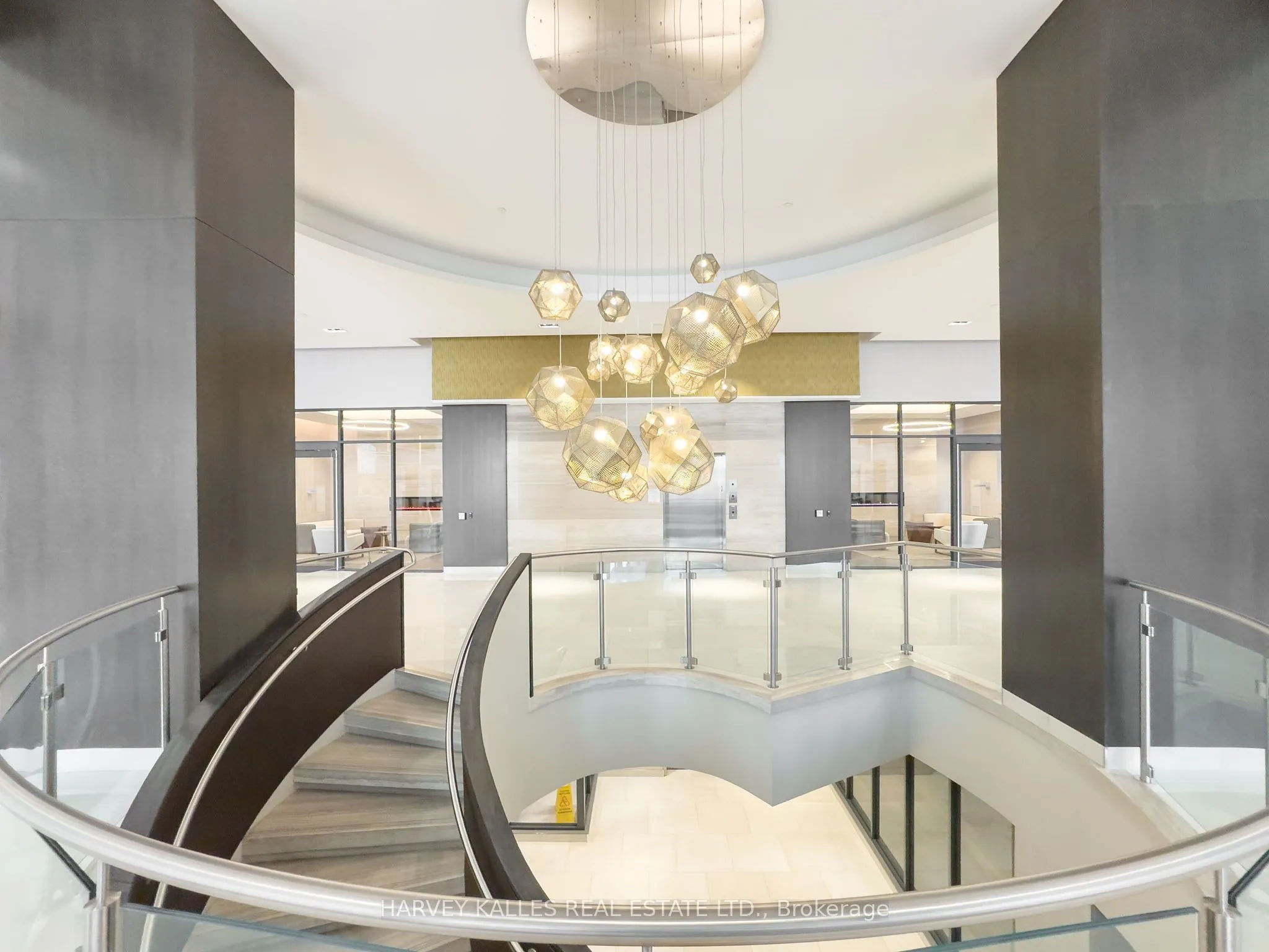 9000 Jane Street, #PH 102