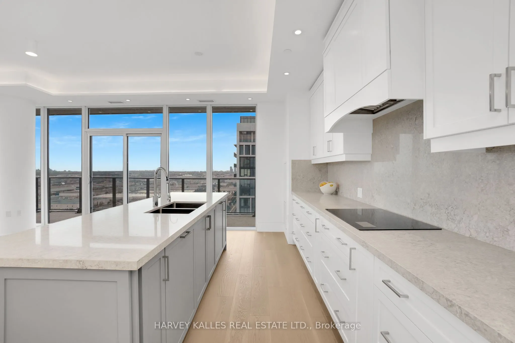 9000 Jane Street, #PH 102